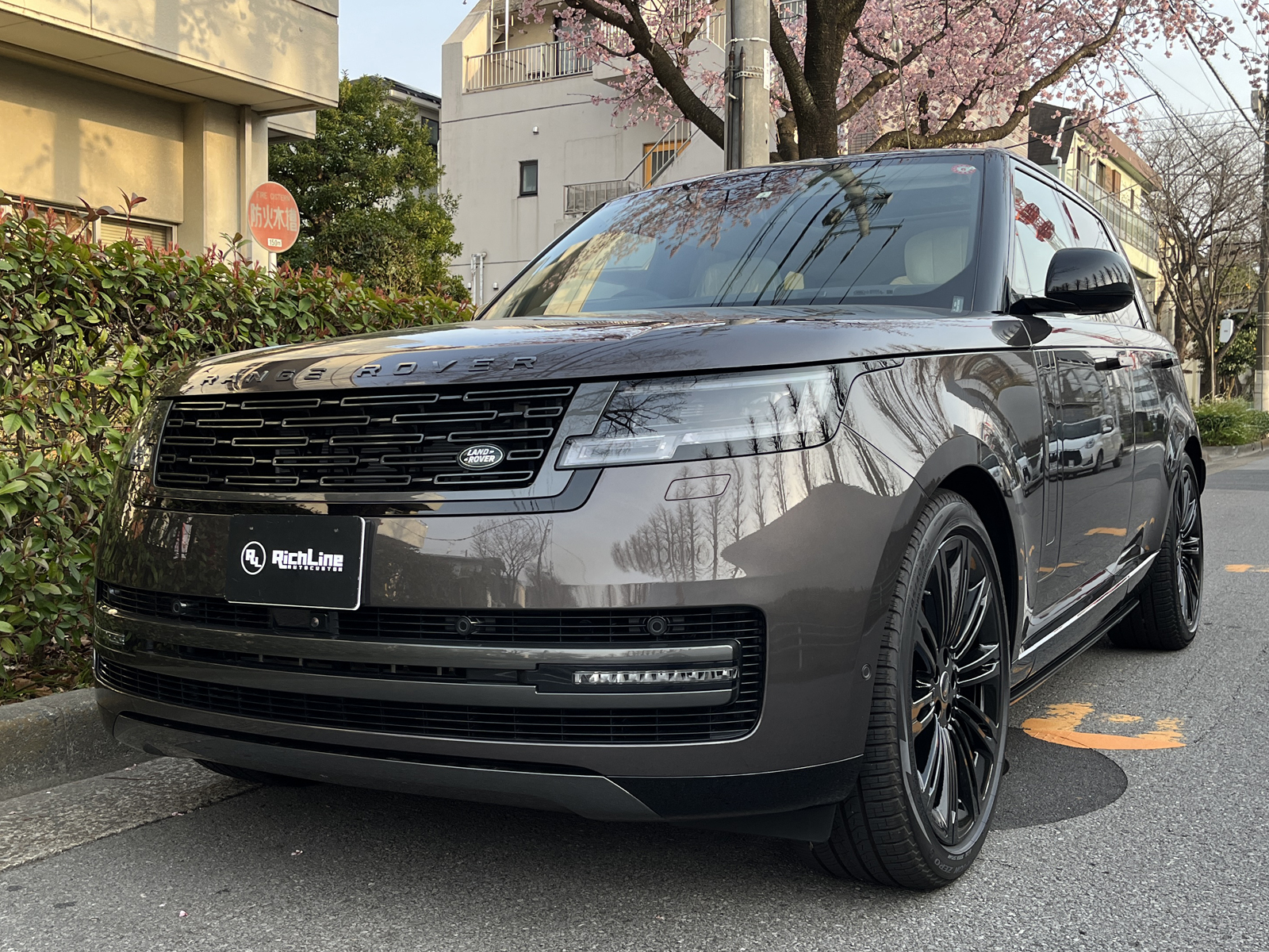 Range Rover LAUNCH EDITION SWBリッチライン