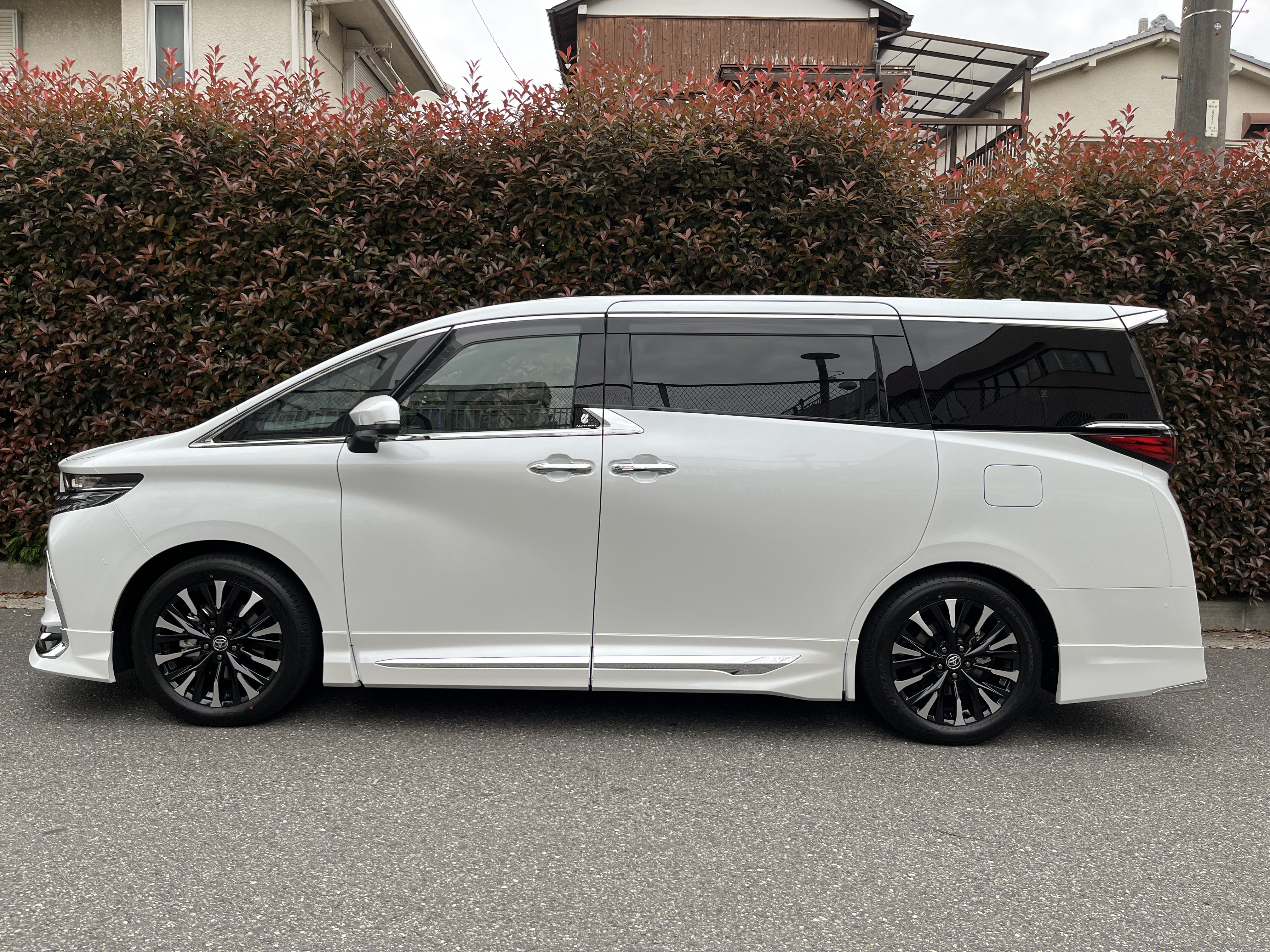 ALPHARD HEV Executive Loungeリッチライン