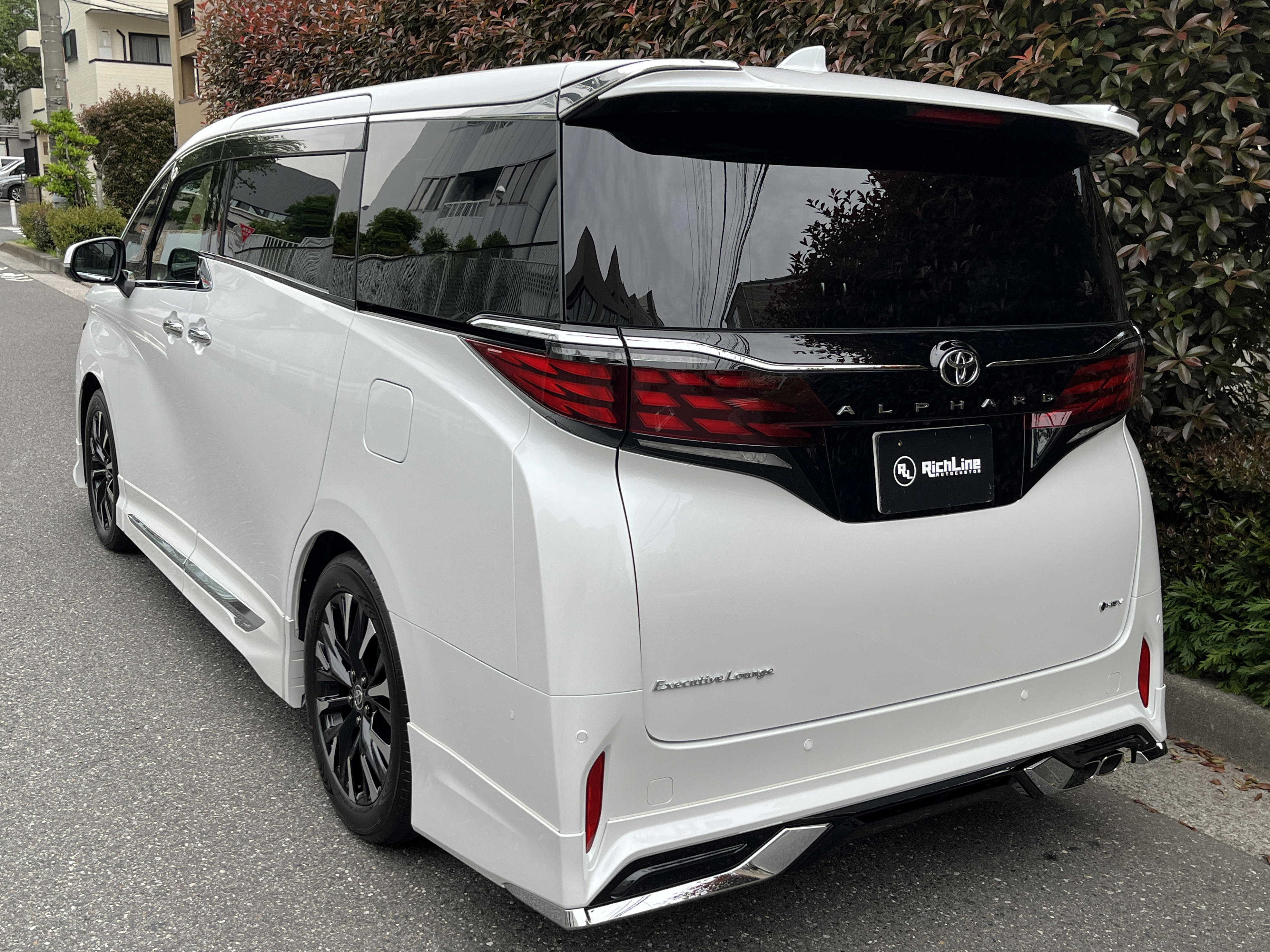 ALPHARD HEV Executive Loungeリッチライン