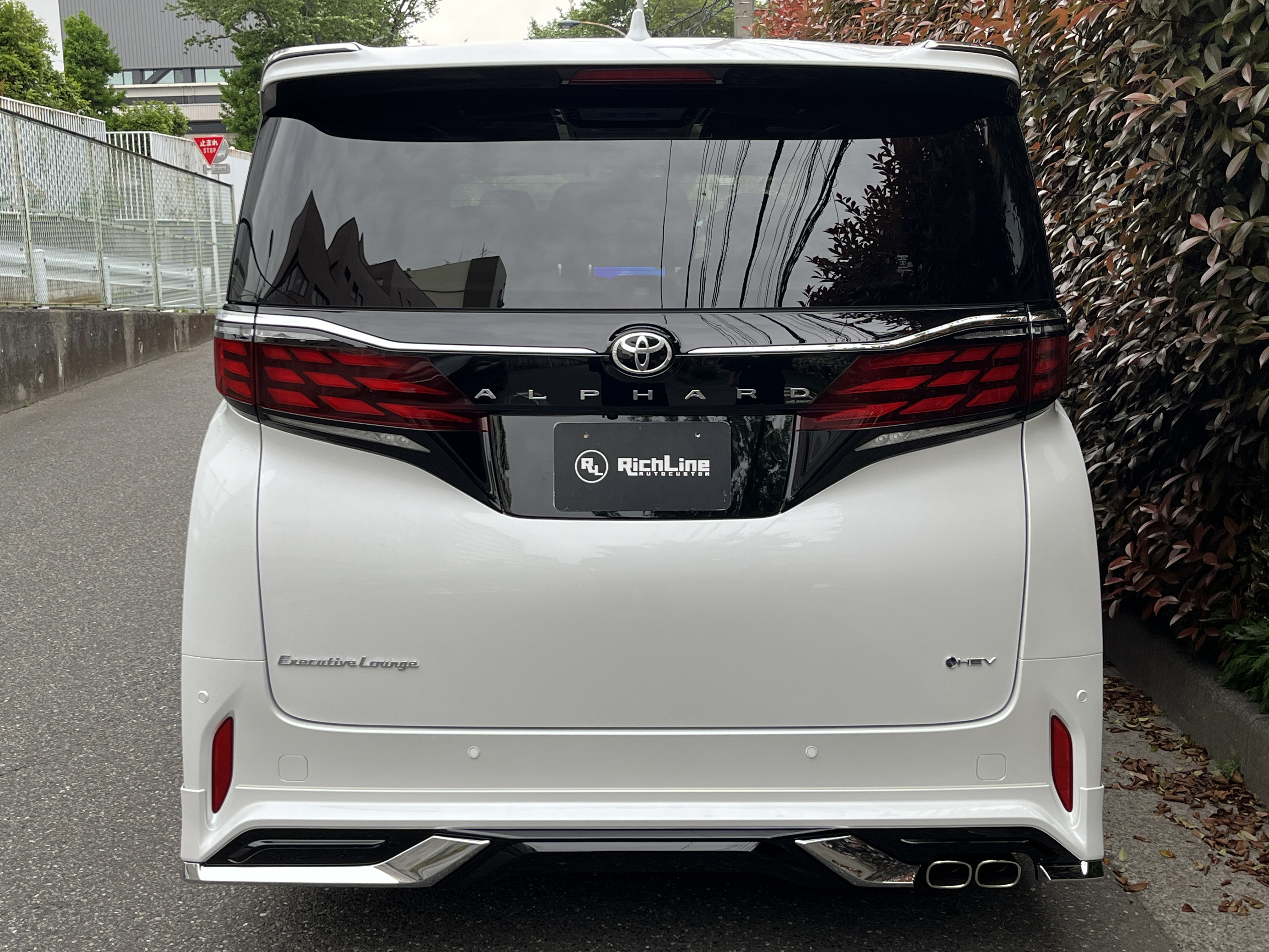 ALPHARD HEV Executive Loungeリッチライン