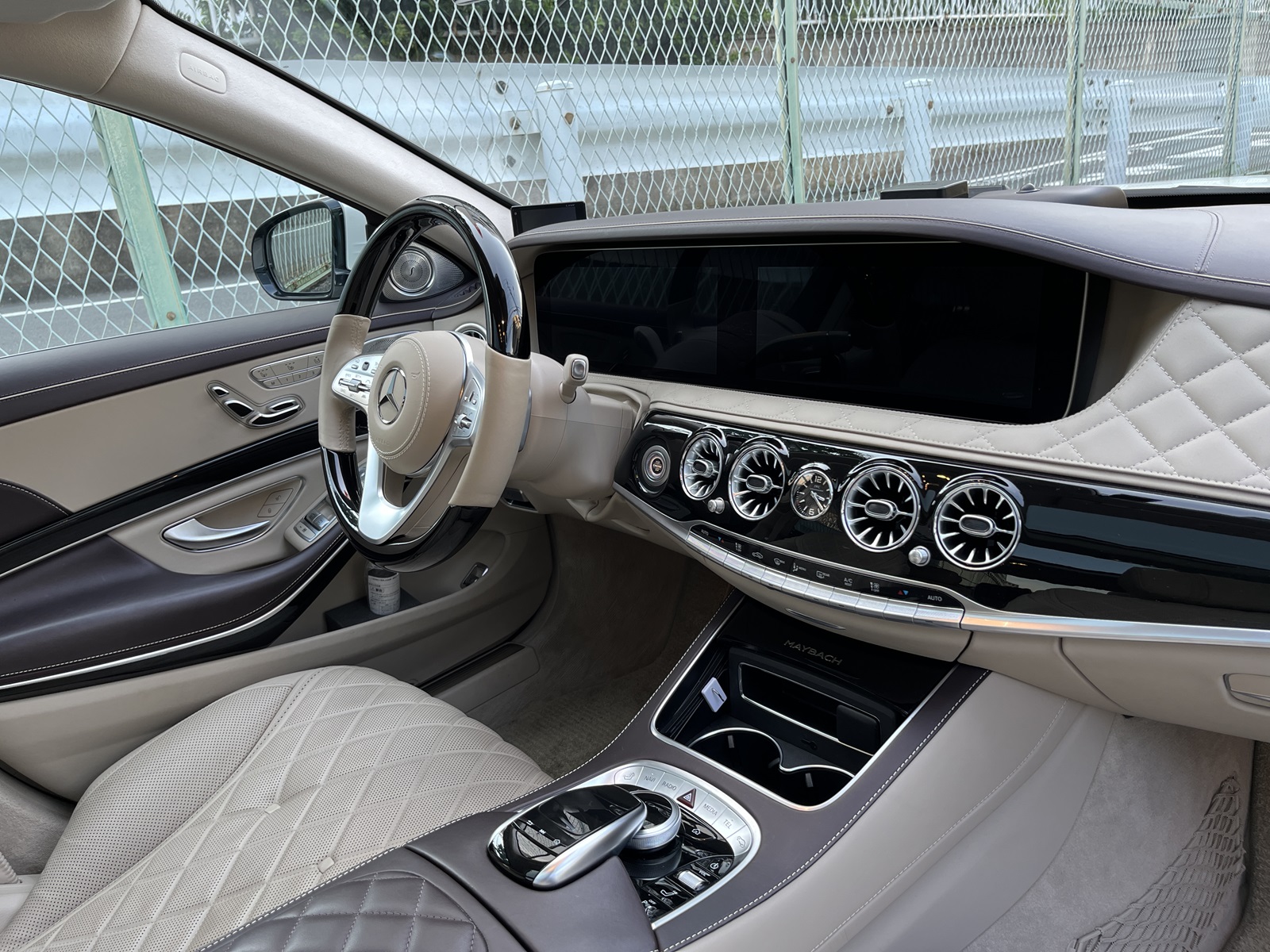 MAYBACH S-Class S650 ファーストクラスPKGリッチライン