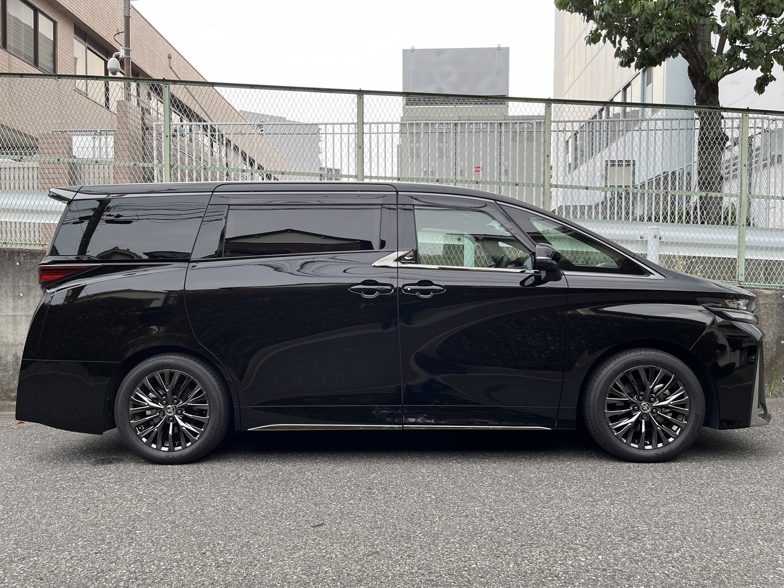 VELLFIRE HYBRID Z Premierリッチライン