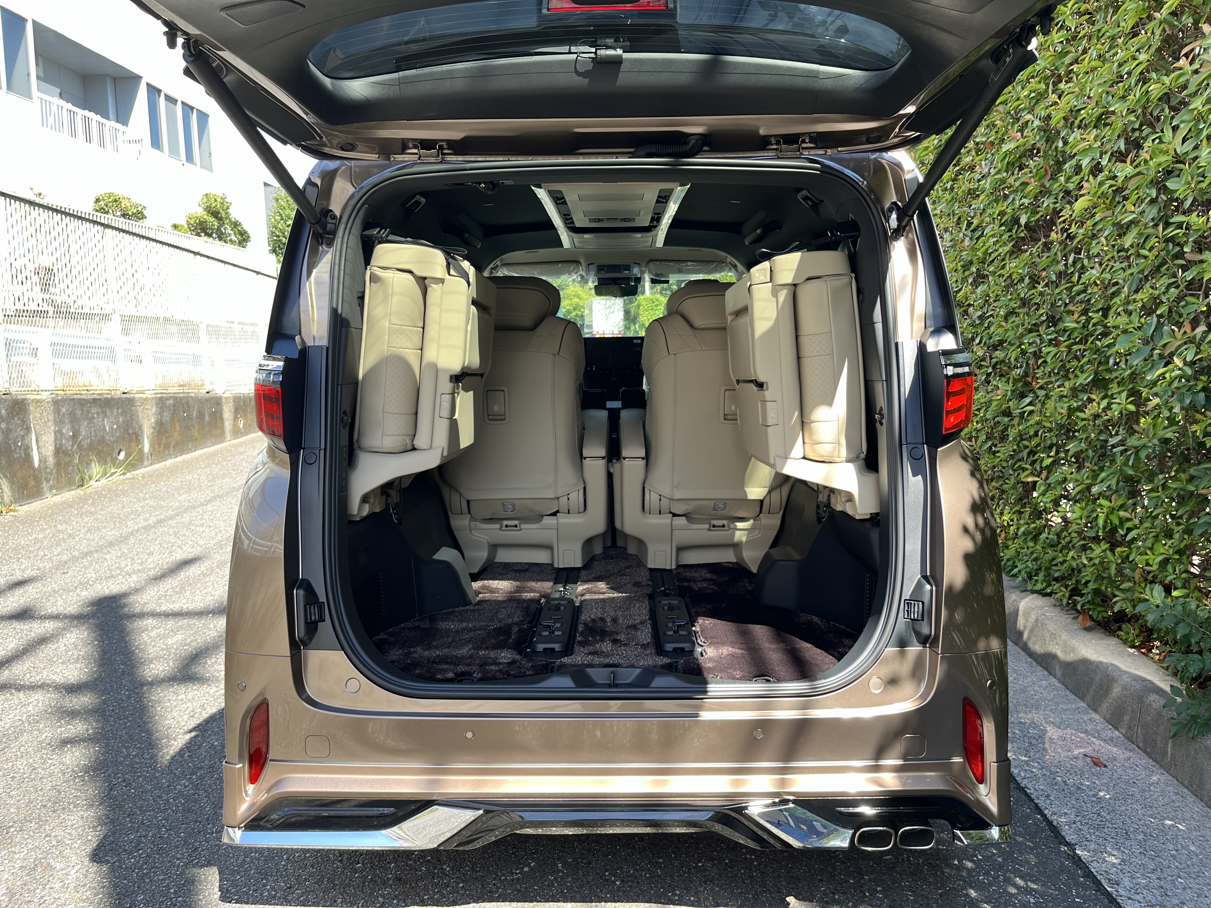 ALPHARD HEV Executive Loungeリッチライン