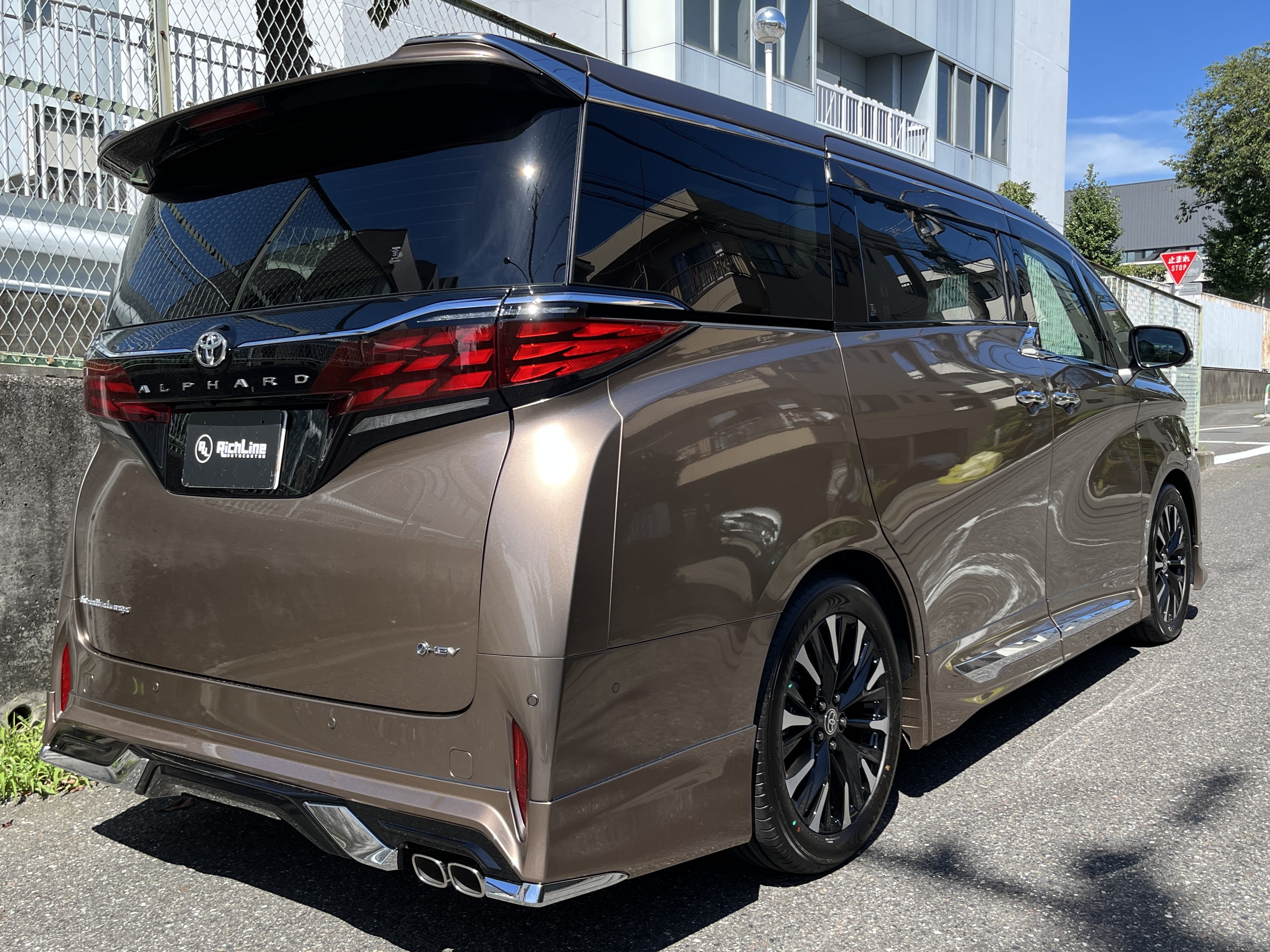 ALPHARD HEV Executive Loungeリッチライン