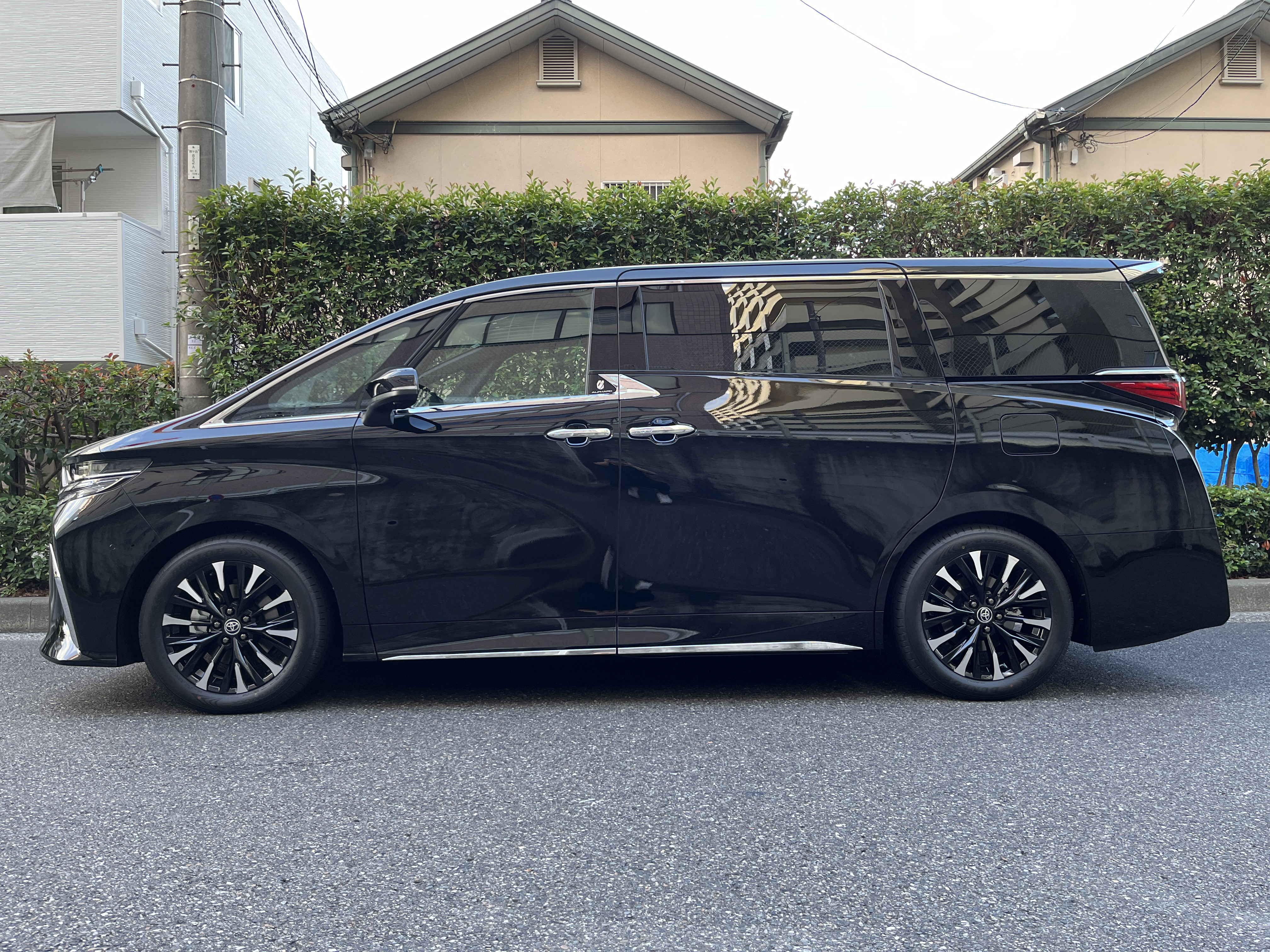 ALPHARD HEV Executive Loungeリッチライン