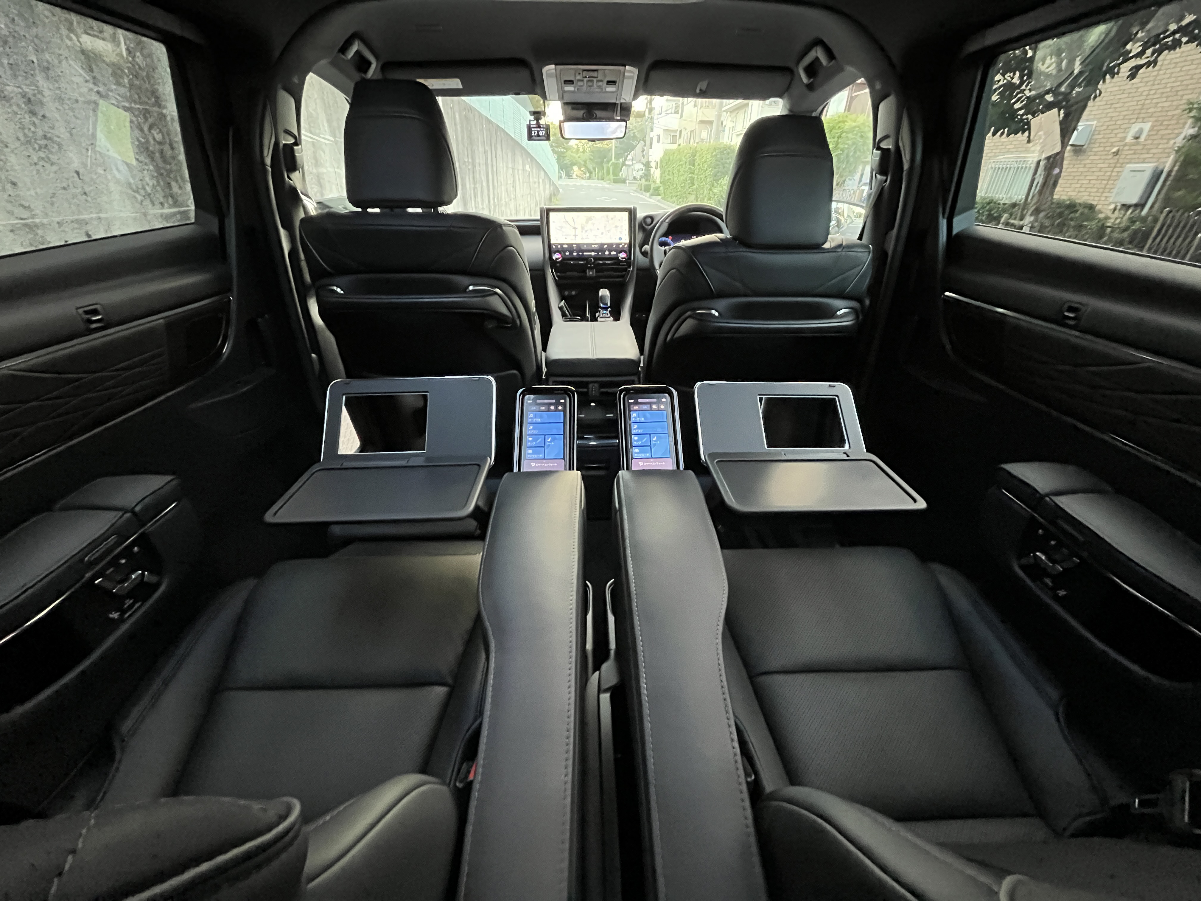 ALPHARD HEV Executive Loungeリッチライン