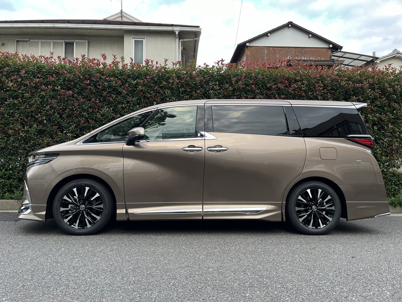 ALPHARD HEV Executive Loungeリッチライン