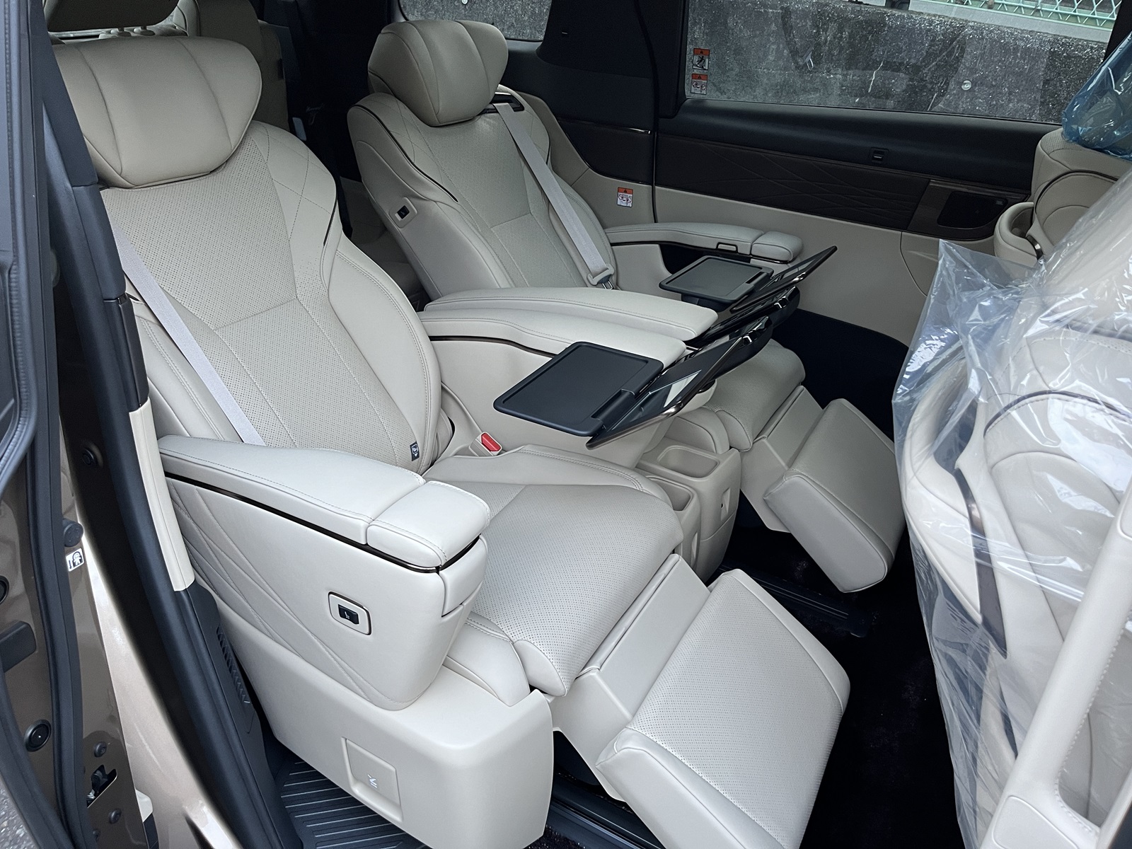 ALPHARD HEV Executive Loungeリッチライン