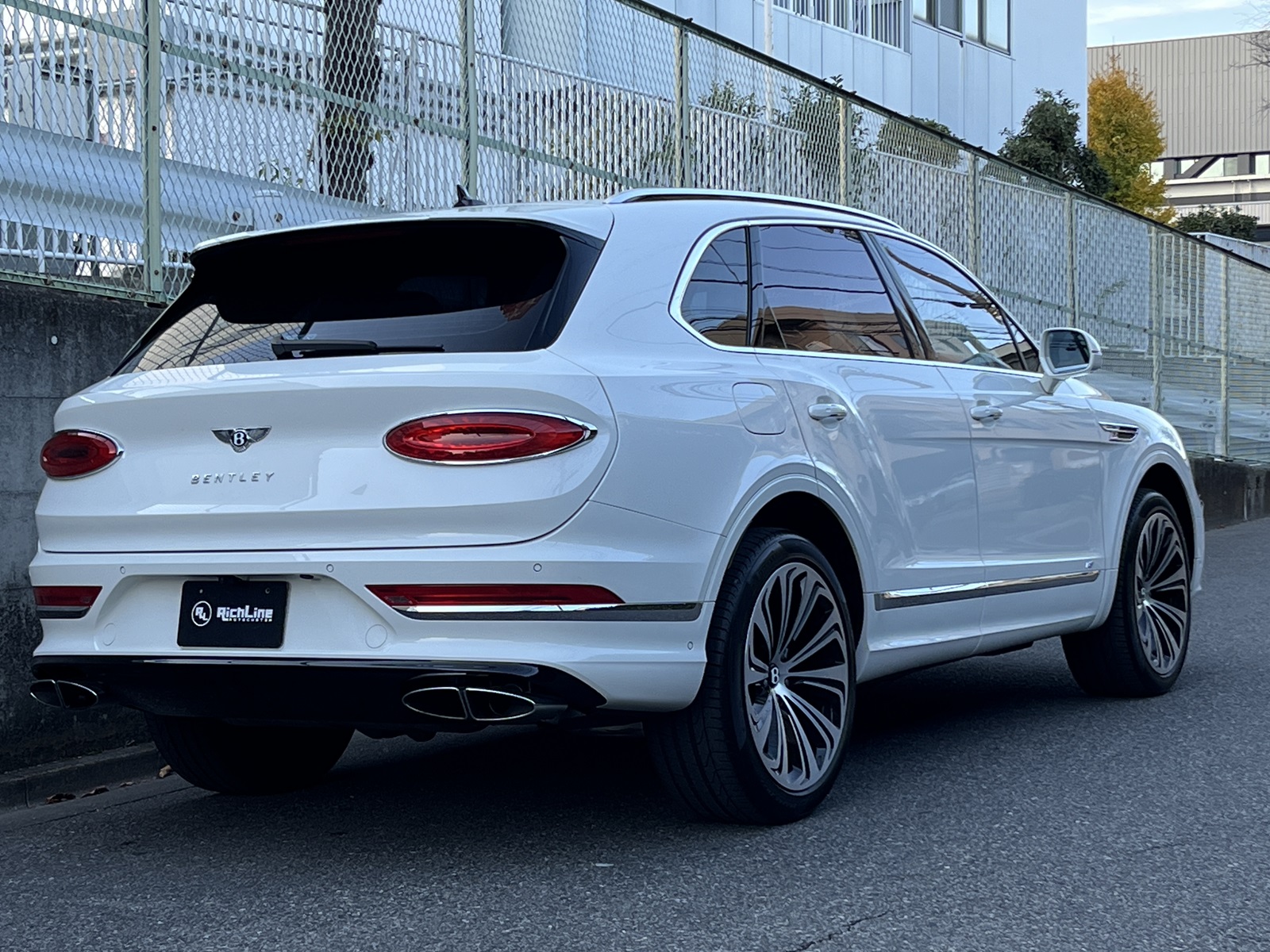 Bentayga V8リッチライン