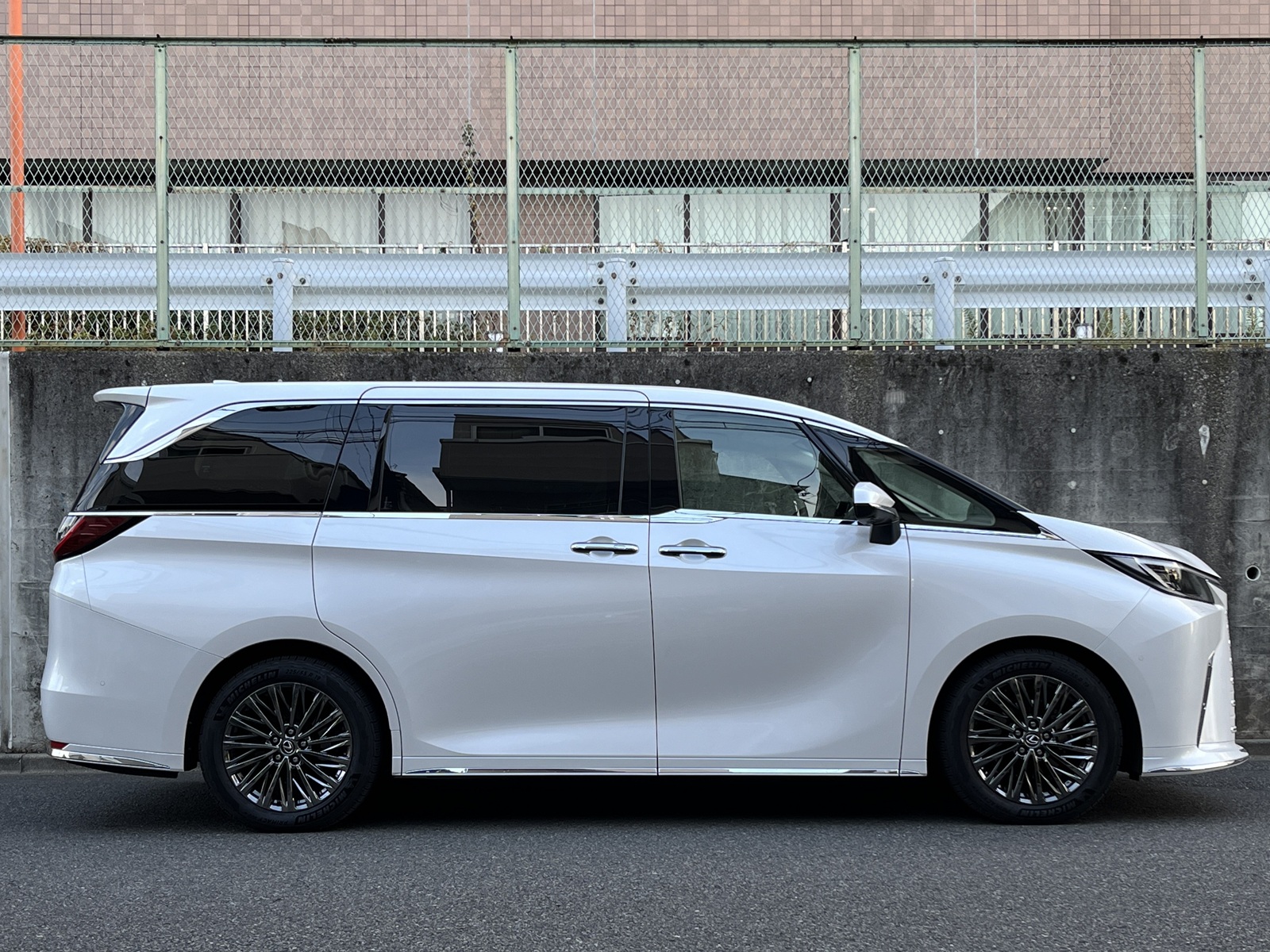 LM500h version Lリッチライン