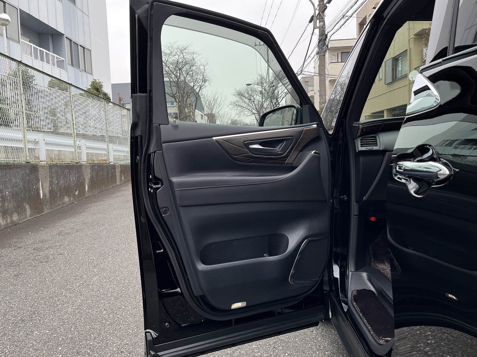 ALPHARD HEV Executive Loungeリッチライン