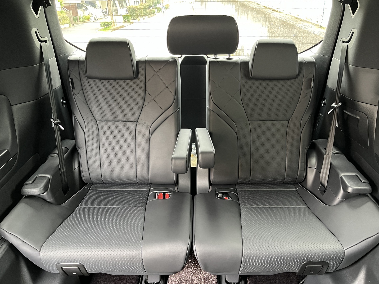 ALPHARD HEV Executive Loungeリッチライン