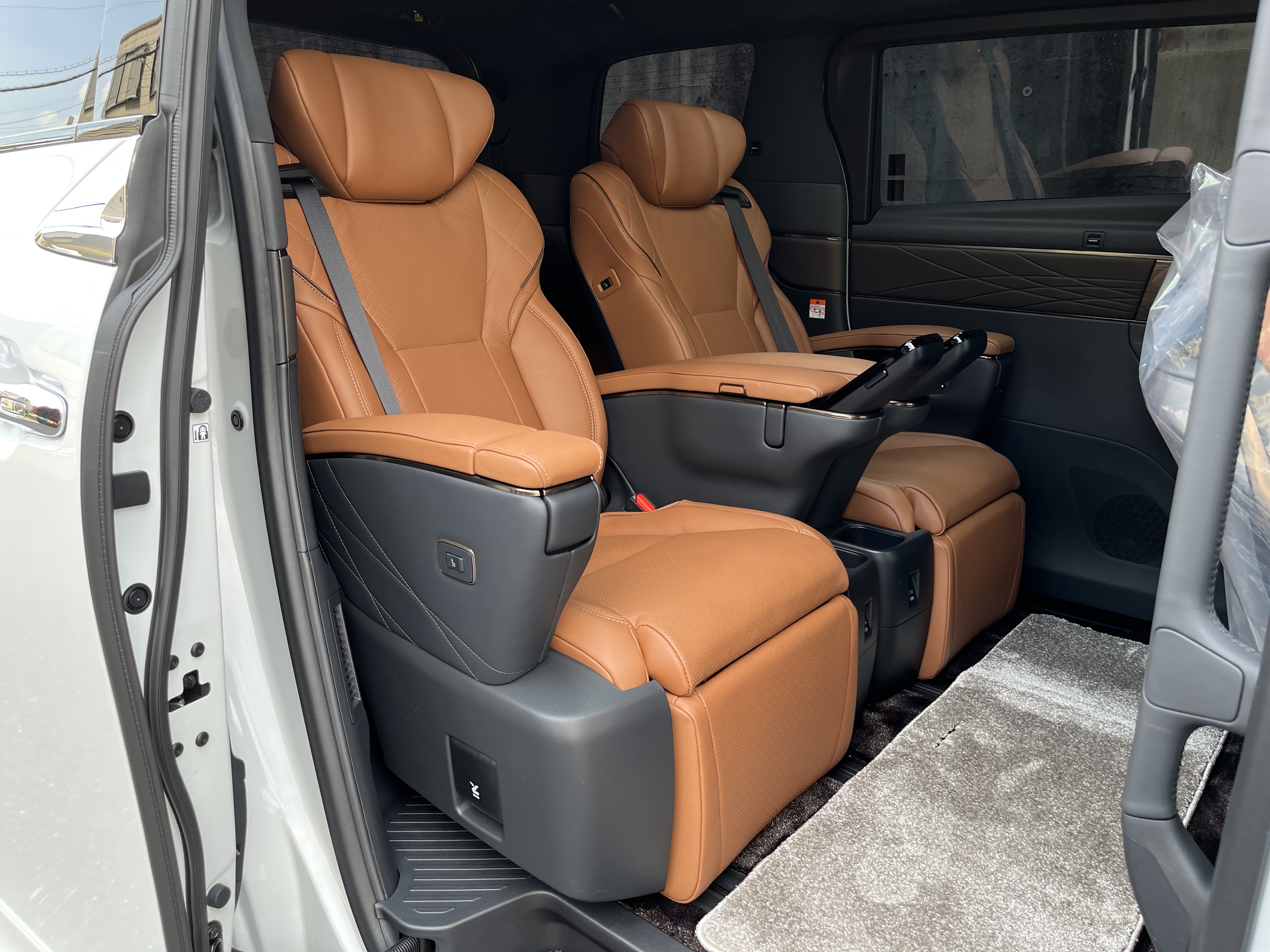 VELLFIRE HEV Executive Lounge E-Fourリッチライン