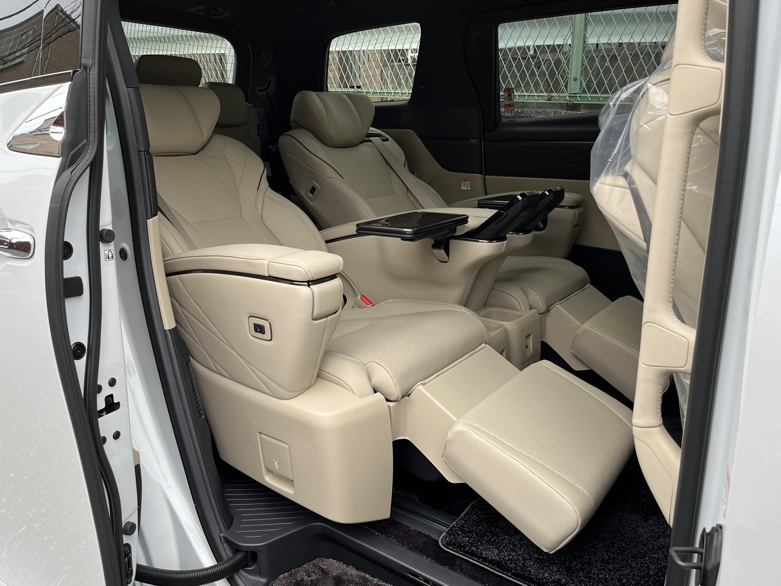 ALPHARD HEV Executive Loungeリッチライン