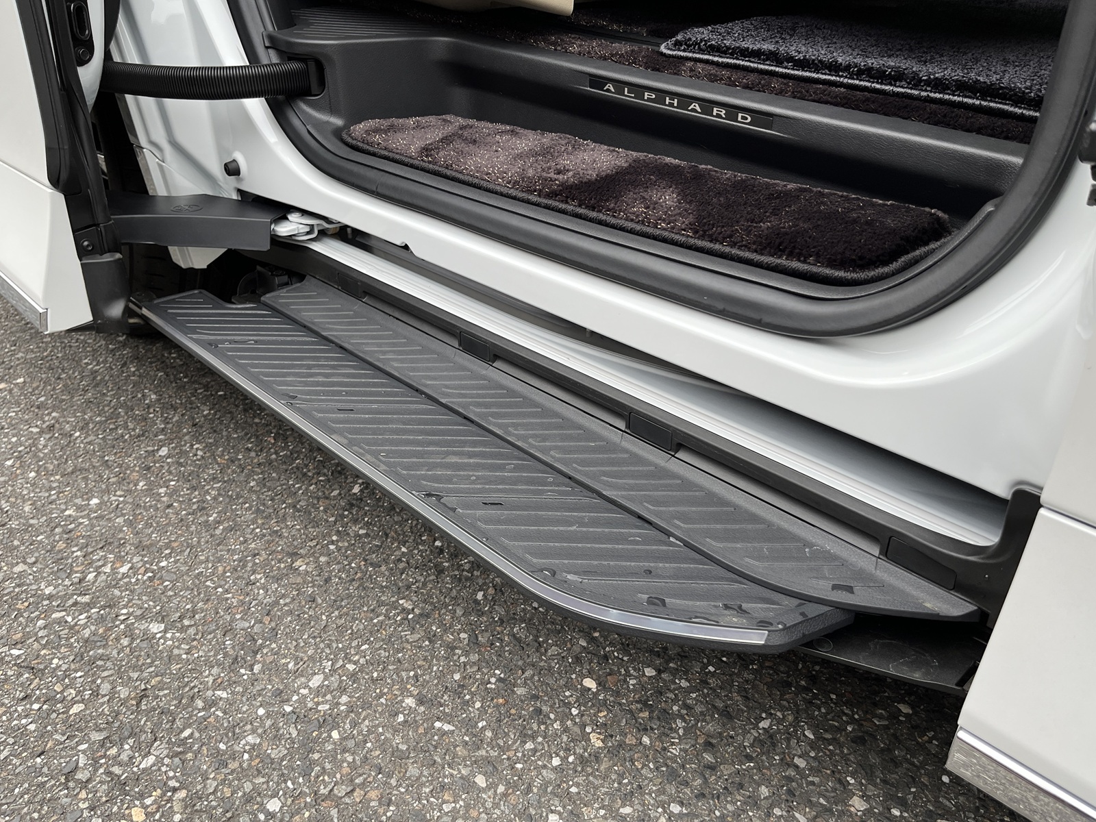 ALPHARD HEV Executive Loungeリッチライン