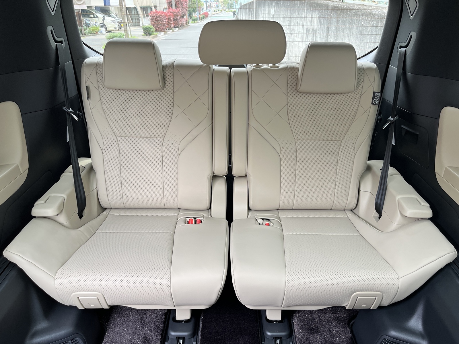 ALPHARD HEV Executive Loungeリッチライン