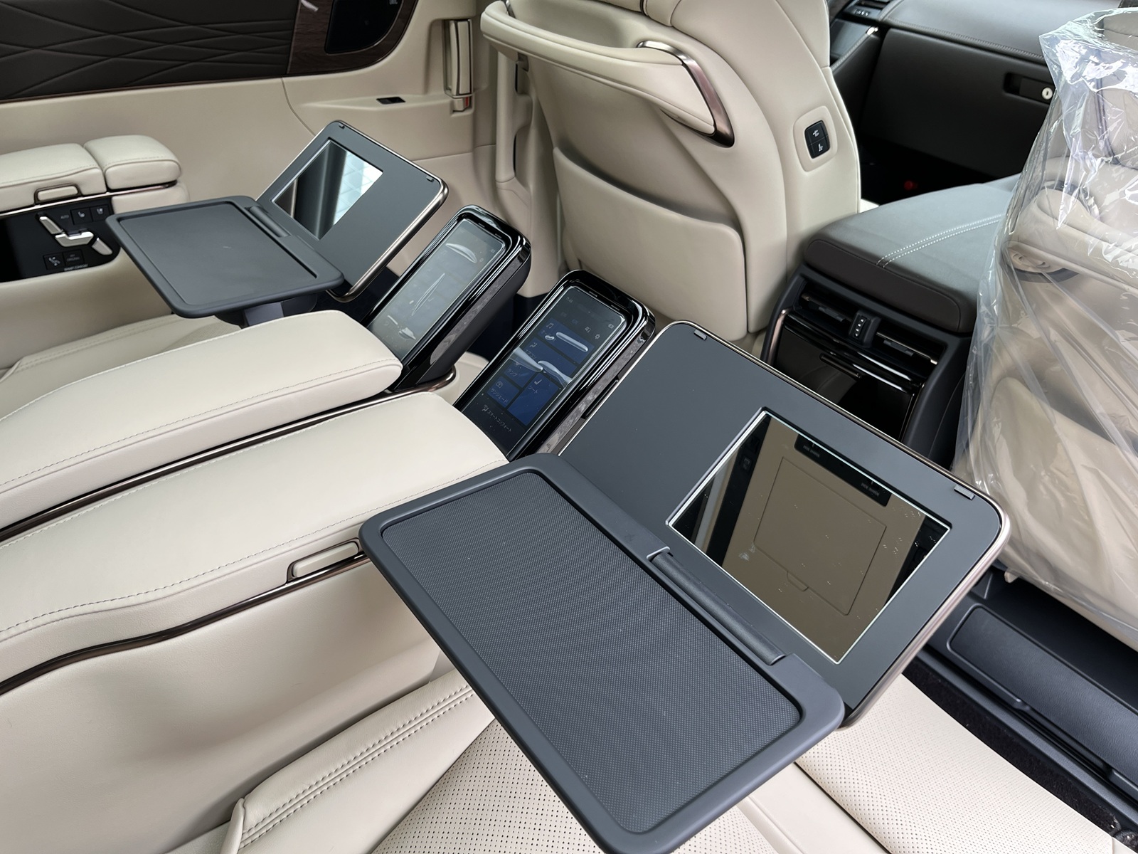 ALPHARD HEV Executive Loungeリッチライン