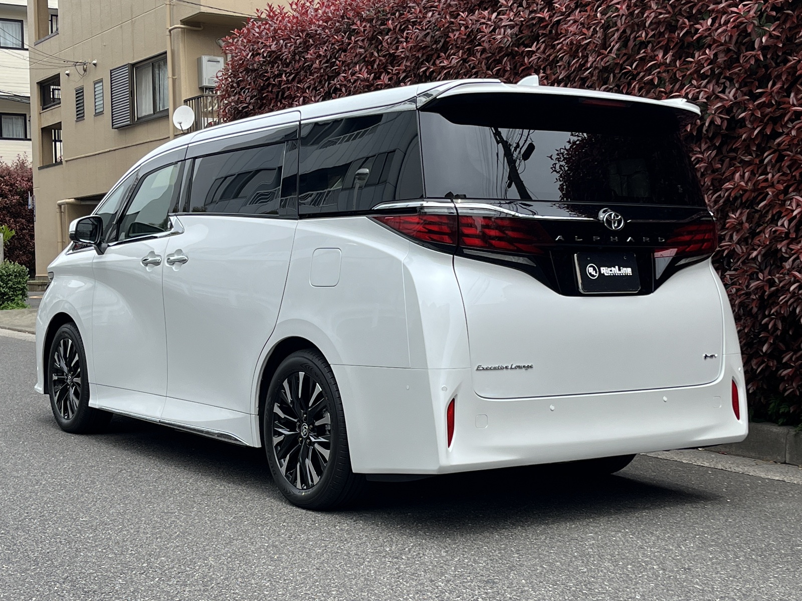 ALPHARD HEV Executive Loungeリッチライン