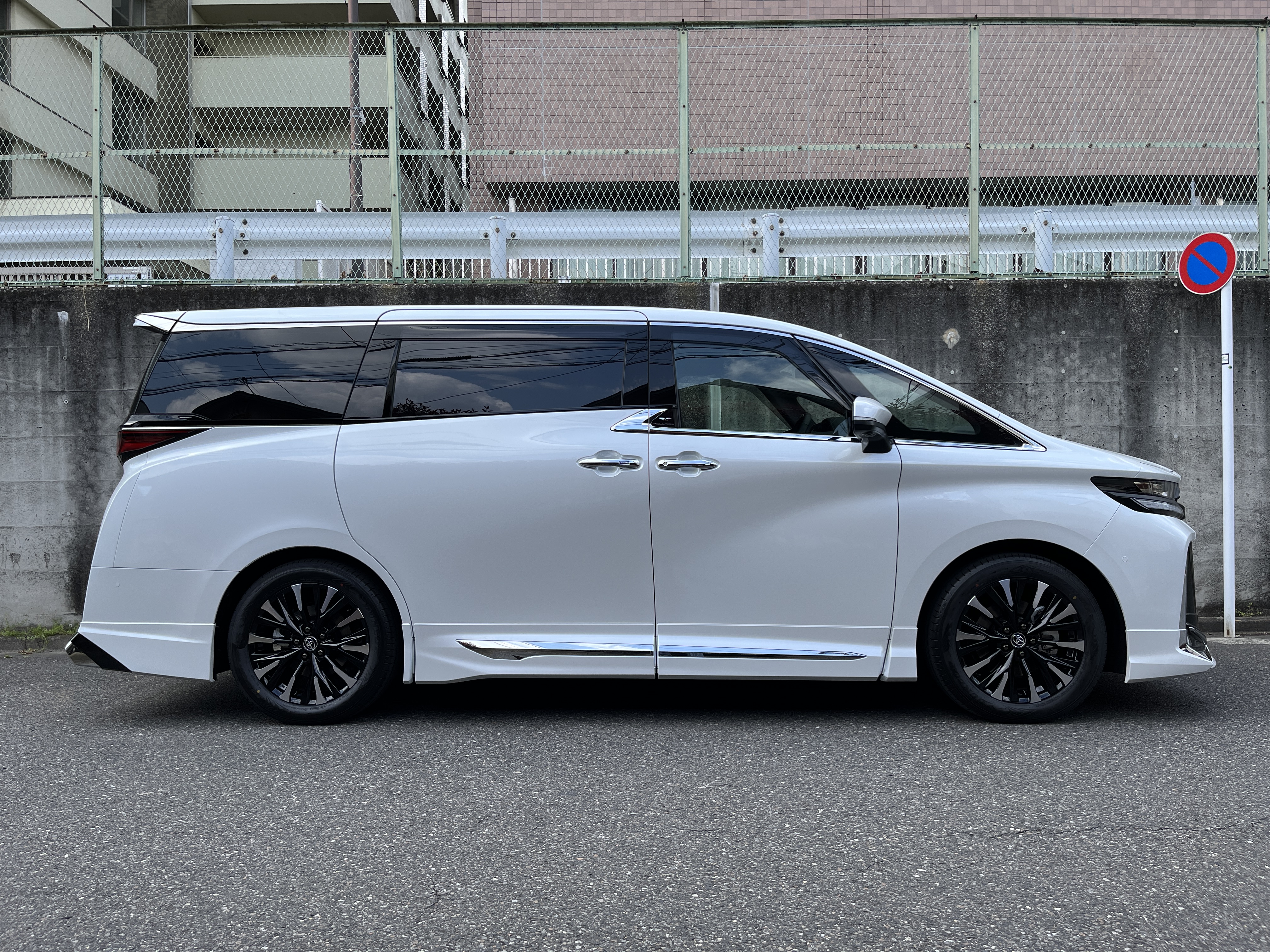 VELLFIRE HEV Executive Lounge E-Fourリッチライン