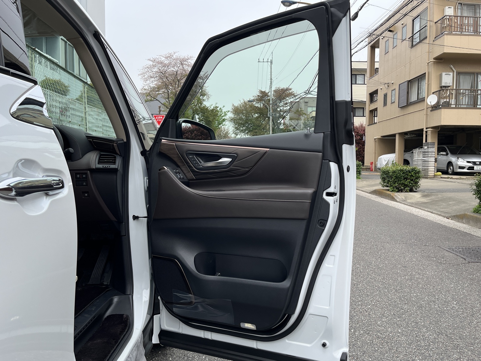 ALPHARD HEV Executive Loungeリッチライン