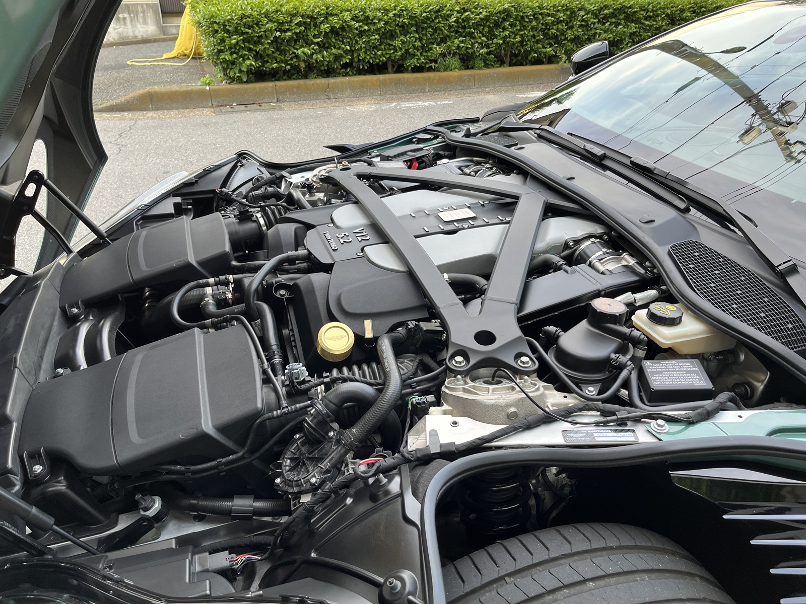 DBS Superleggera Volanteリッチライン