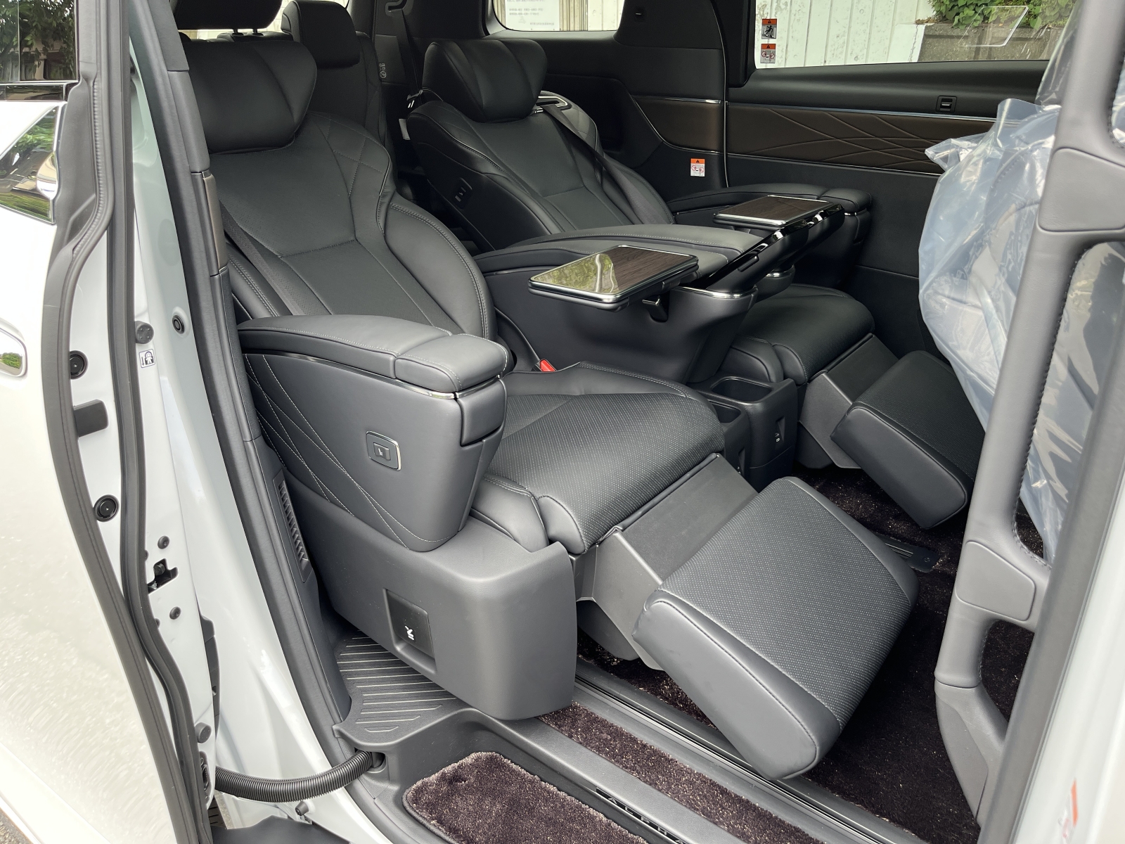ALPHARD HEV Executive Loungeリッチライン