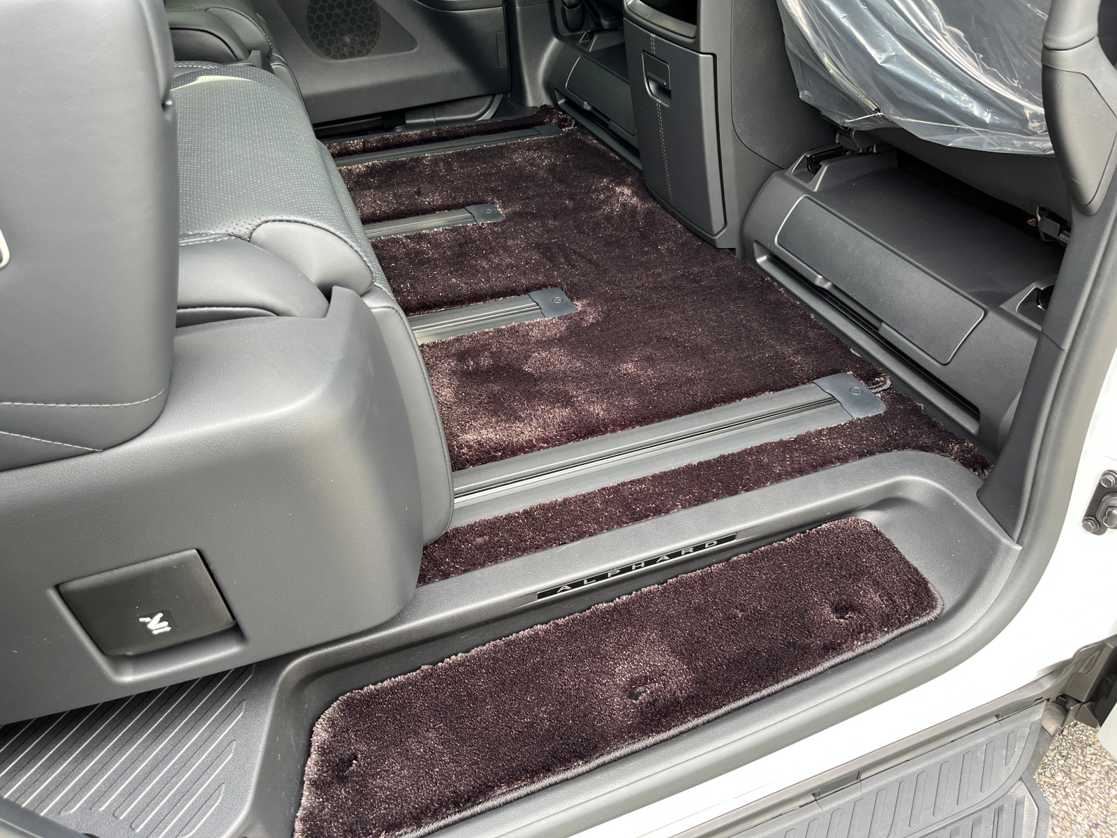 ALPHARD HEV Executive Loungeリッチライン