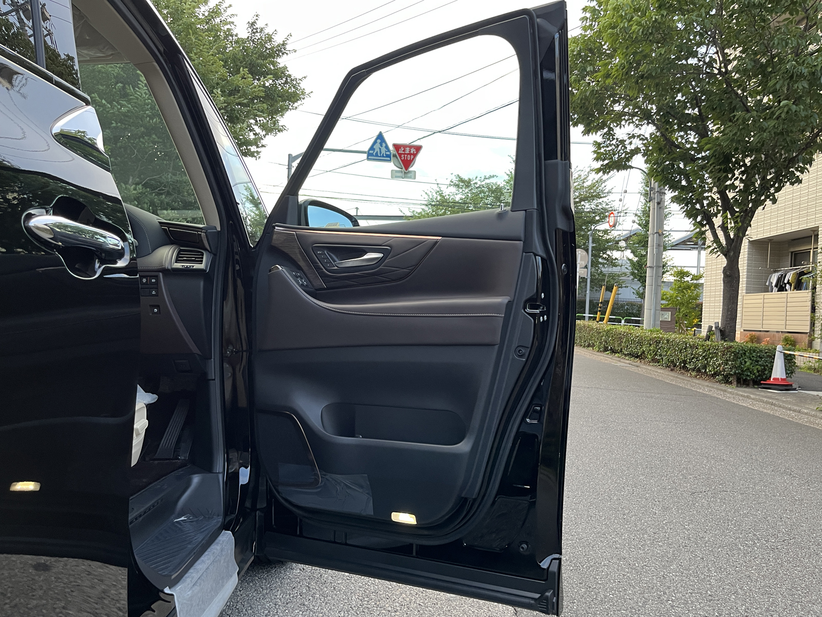 ALPHARD HEV Executive Loungeリッチライン