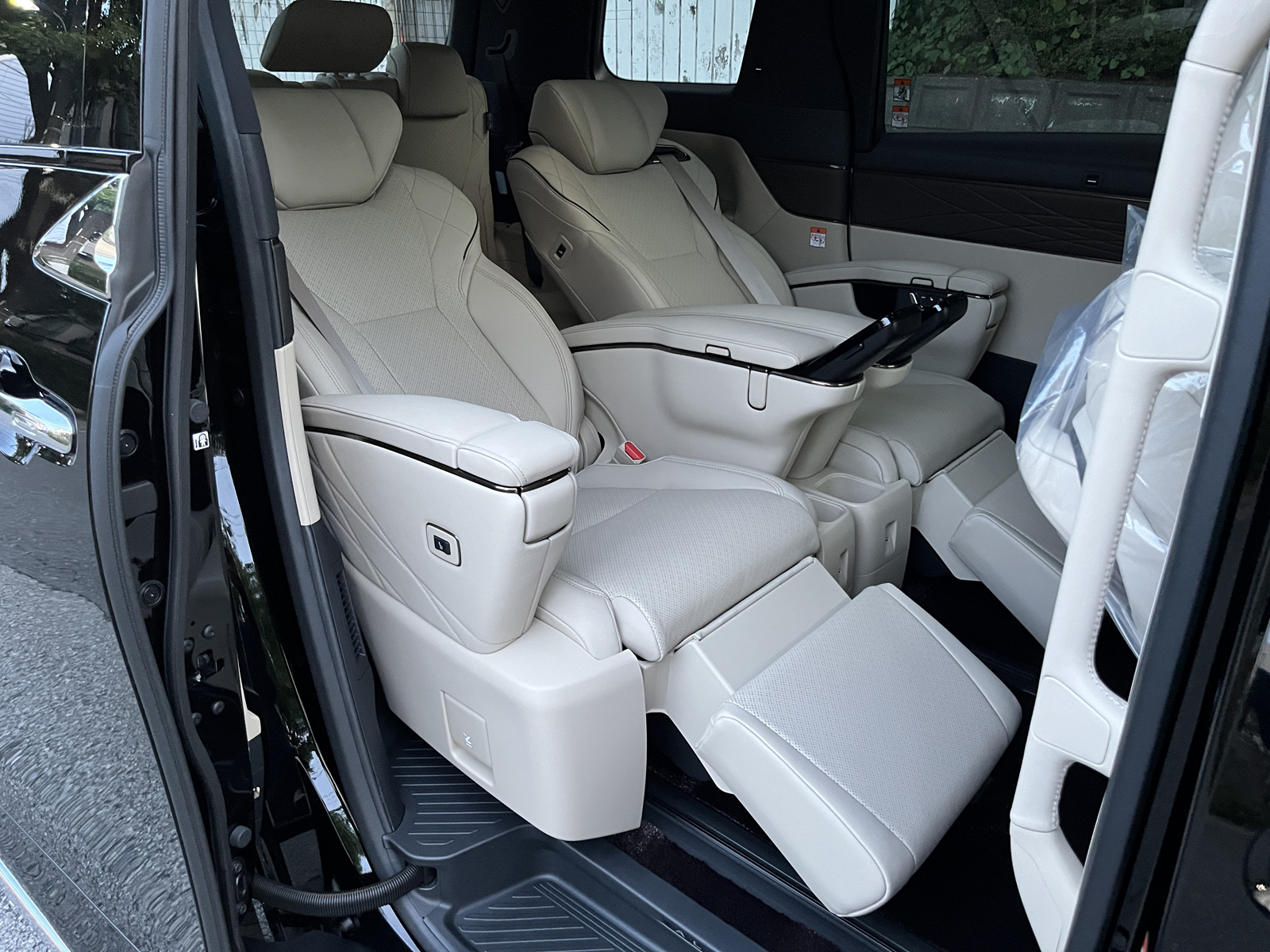 ALPHARD HEV Executive Loungeリッチライン