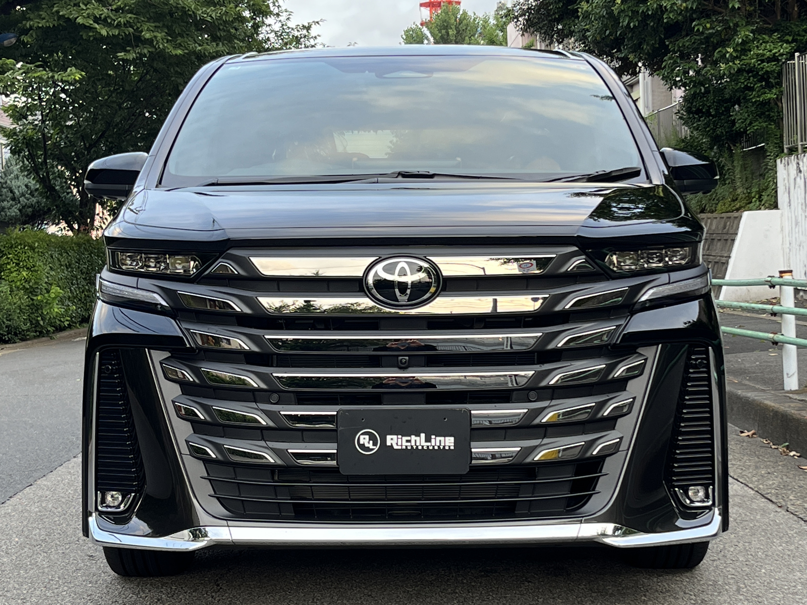 VELLFIRE HEV Executive Loungeリッチライン