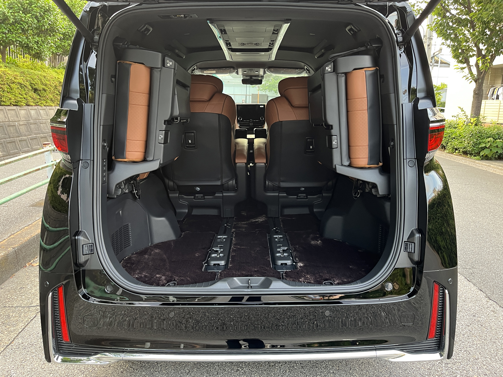 VELLFIRE HEV Executive Loungeリッチライン