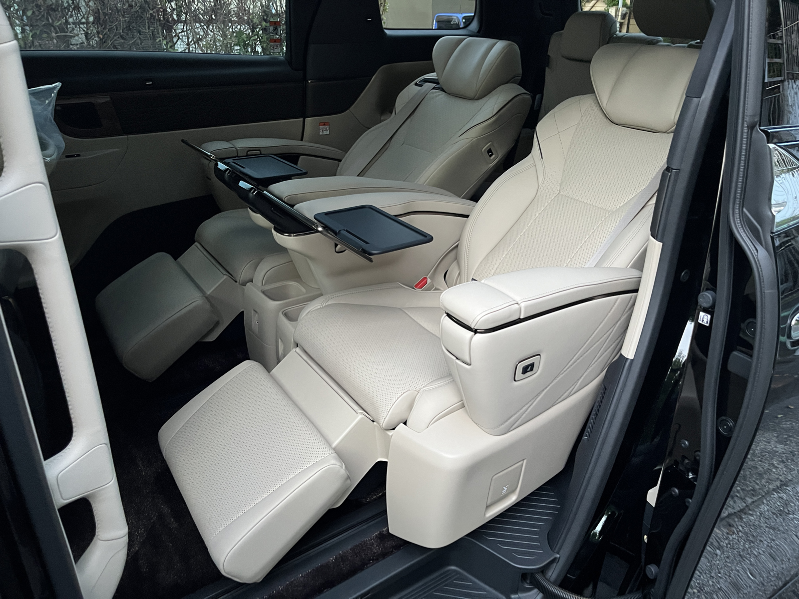 ALPHARD HEV Executive Loungeリッチライン