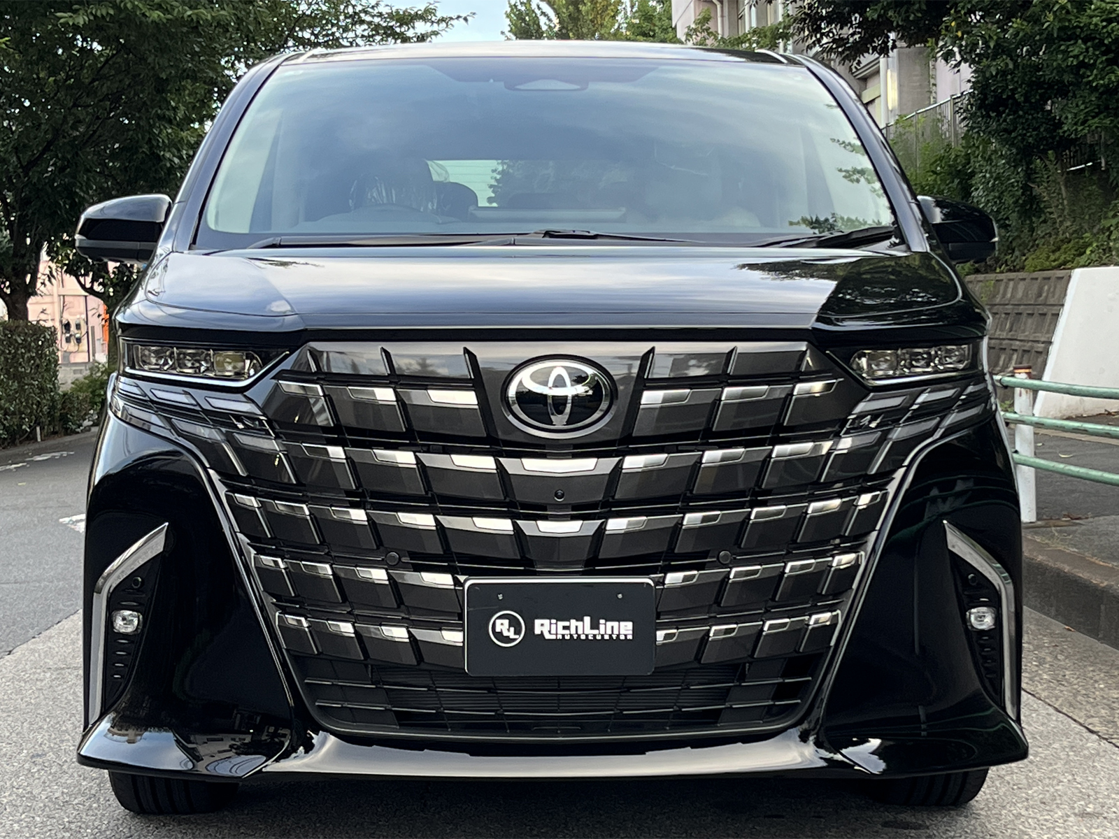 ALPHARD HEV Executive Loungeリッチライン