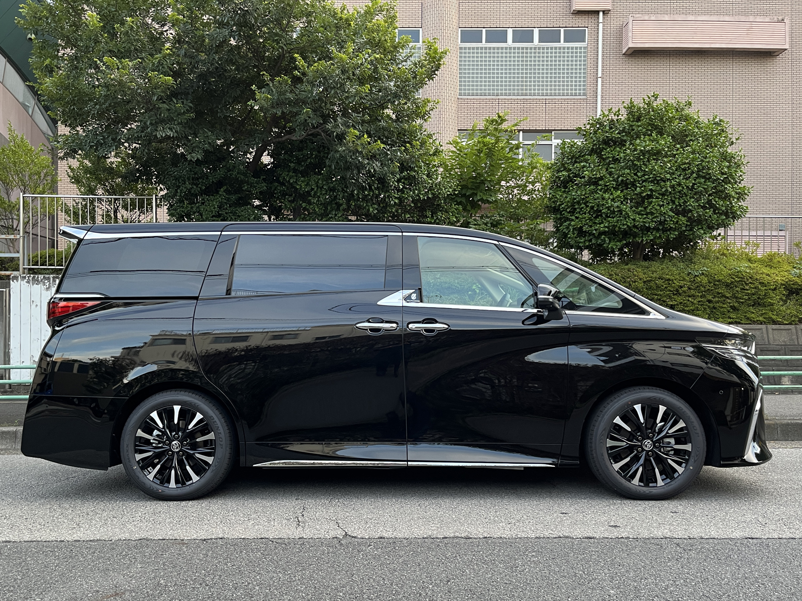 ALPHARD HEV Executive Loungeリッチライン