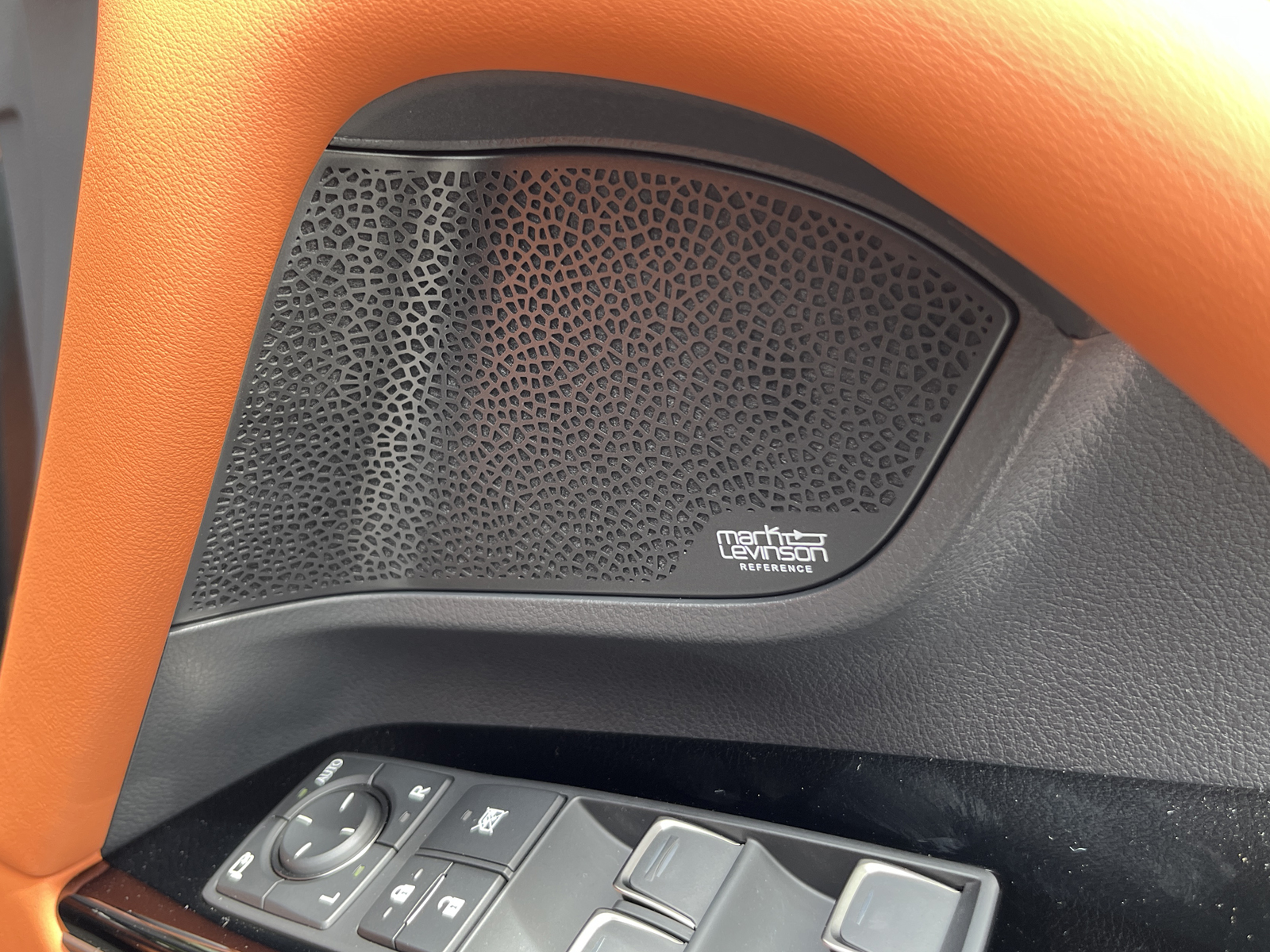 LX600 EXECUTIVEリッチライン