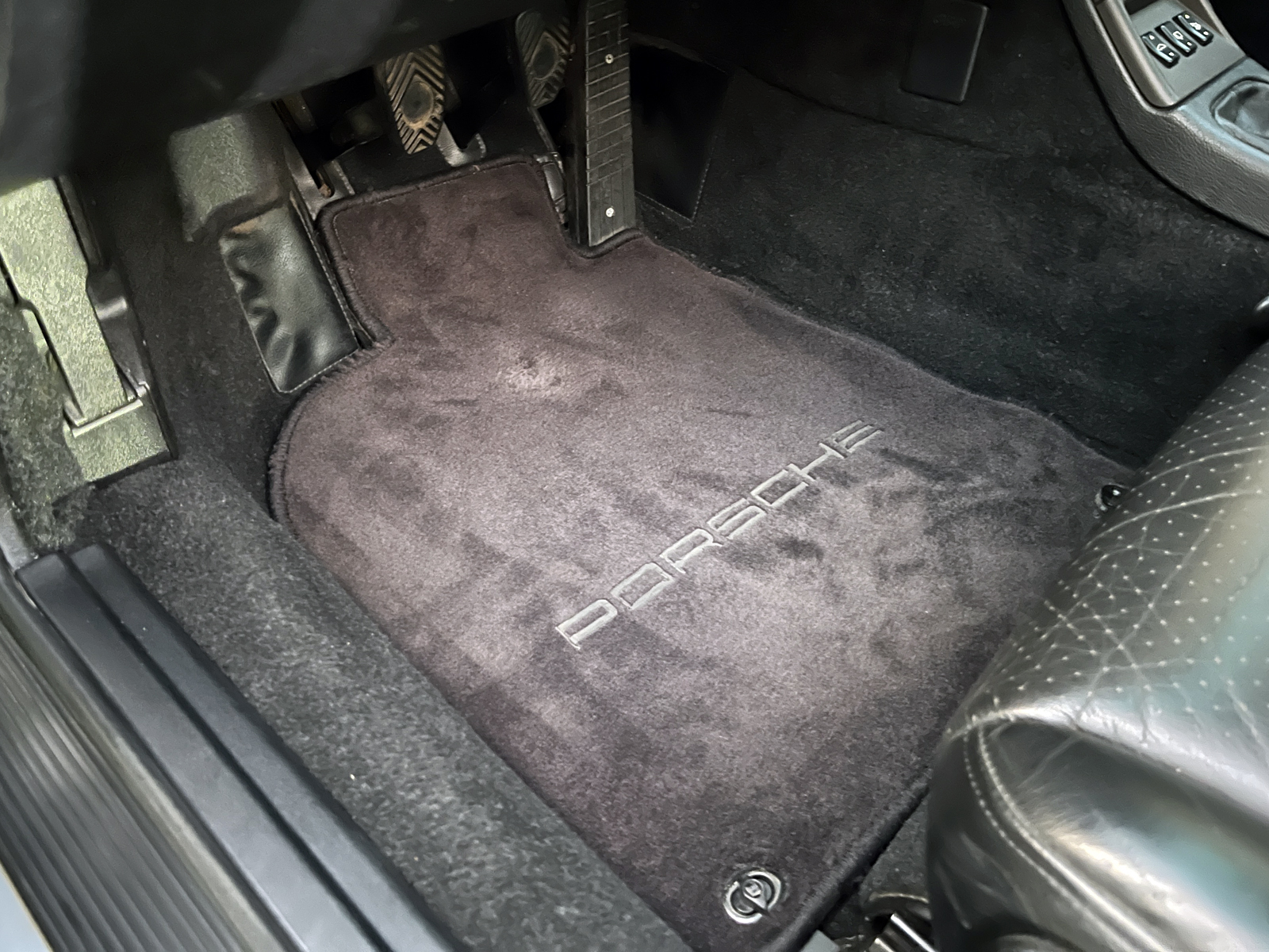 911 Carrera 4(Type993)リッチライン