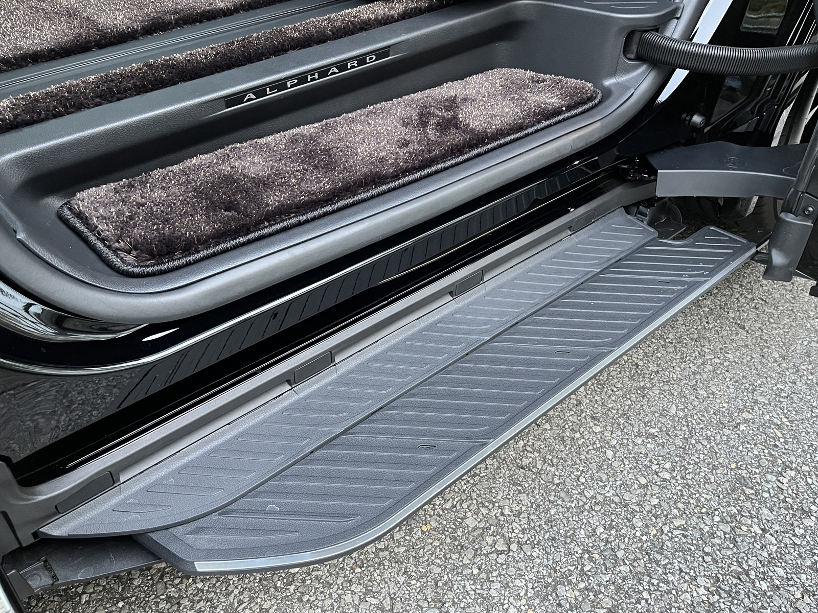 ALPHARD HEV Executive Loungeリッチライン