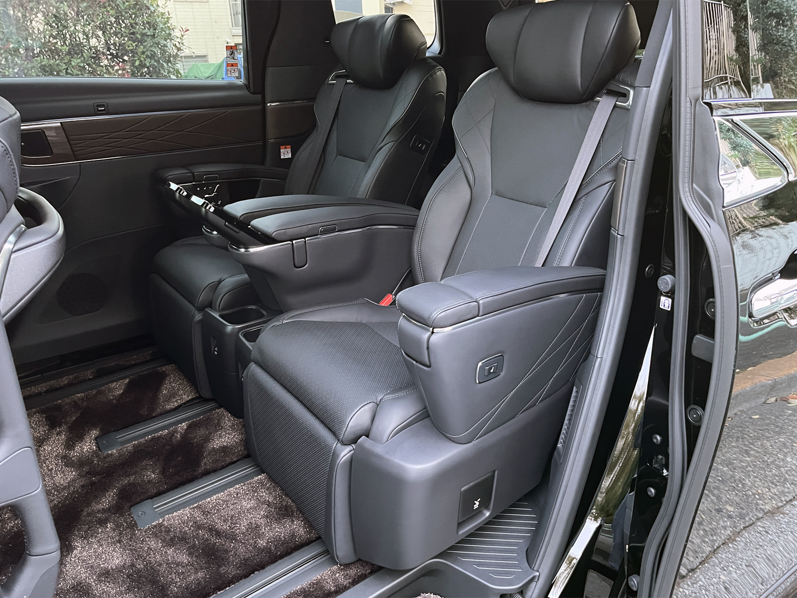 ALPHARD HEV Executive Loungeリッチライン