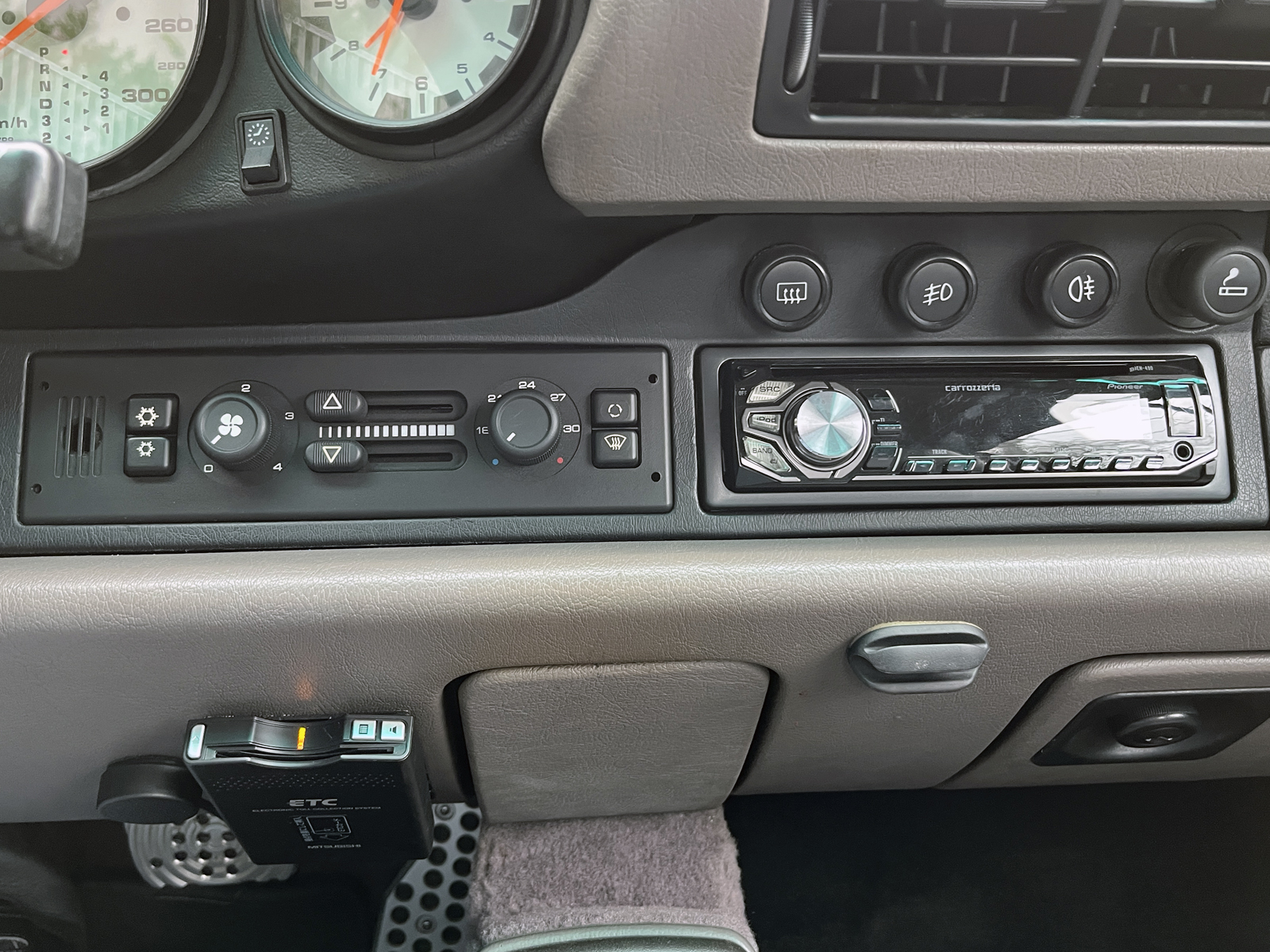 911 Carrera(Type993)リッチライン