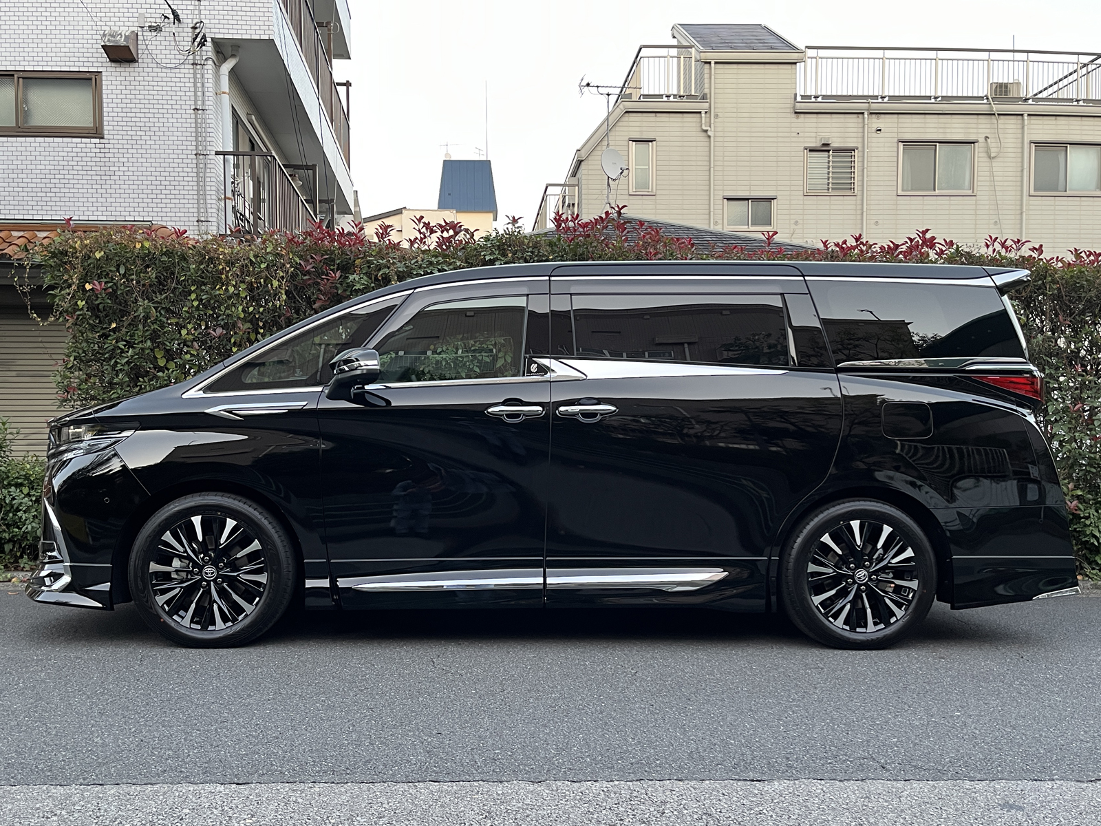ALPHARD HEV Executive Loungeリッチライン
