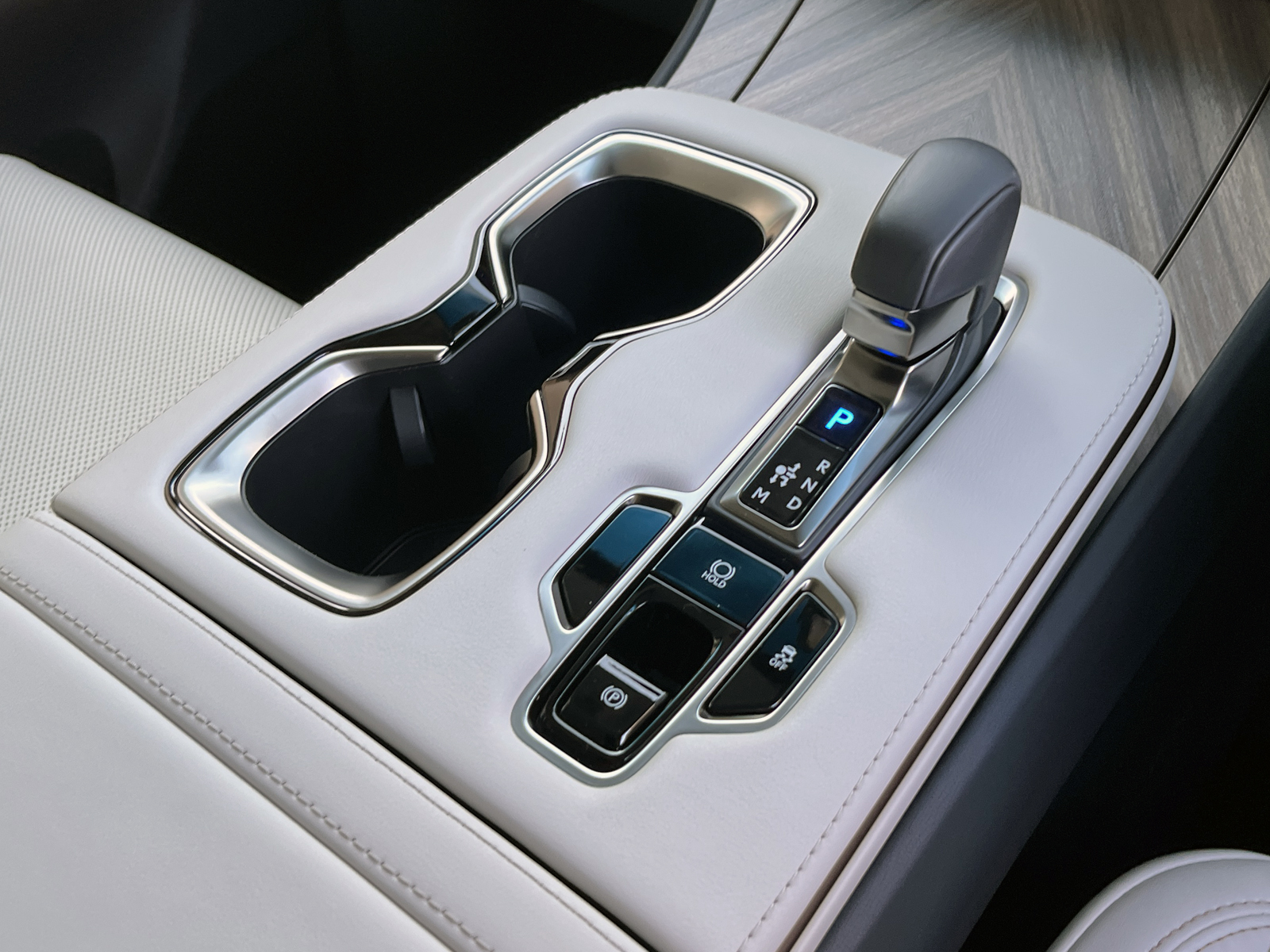 LM500h version Lリッチライン