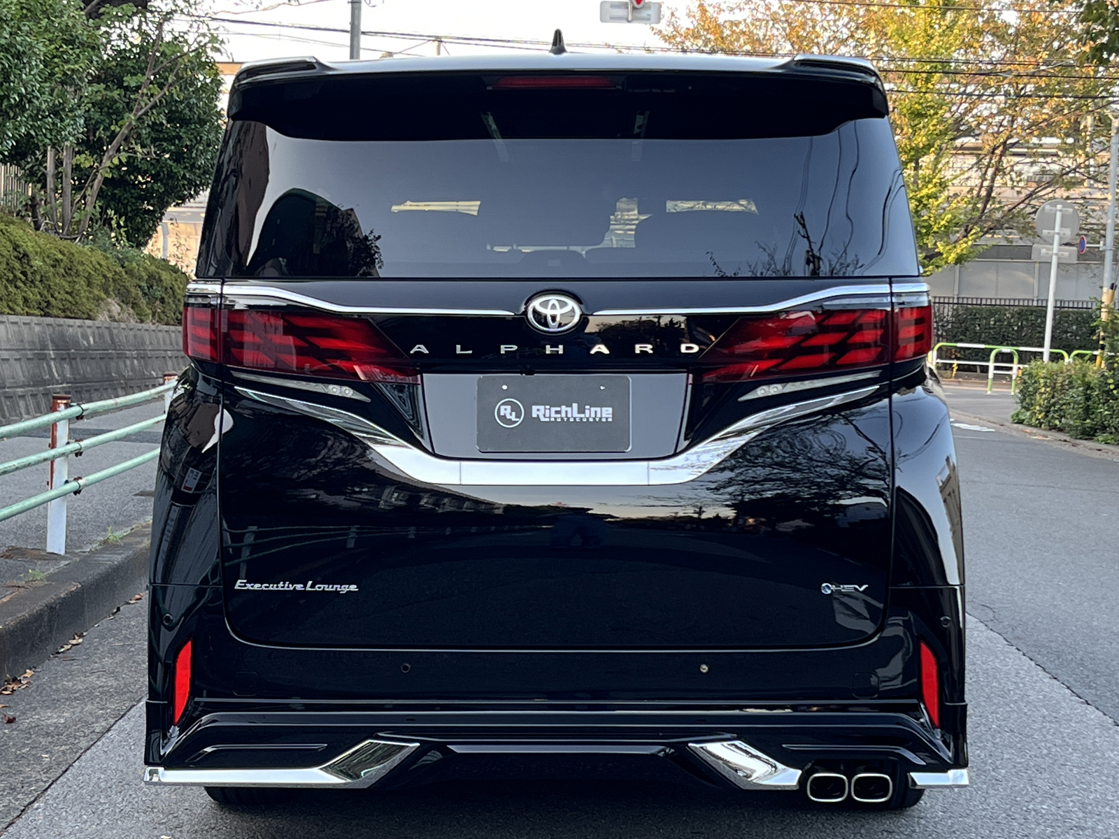 ALPHARD HEV Executive Loungeリッチライン