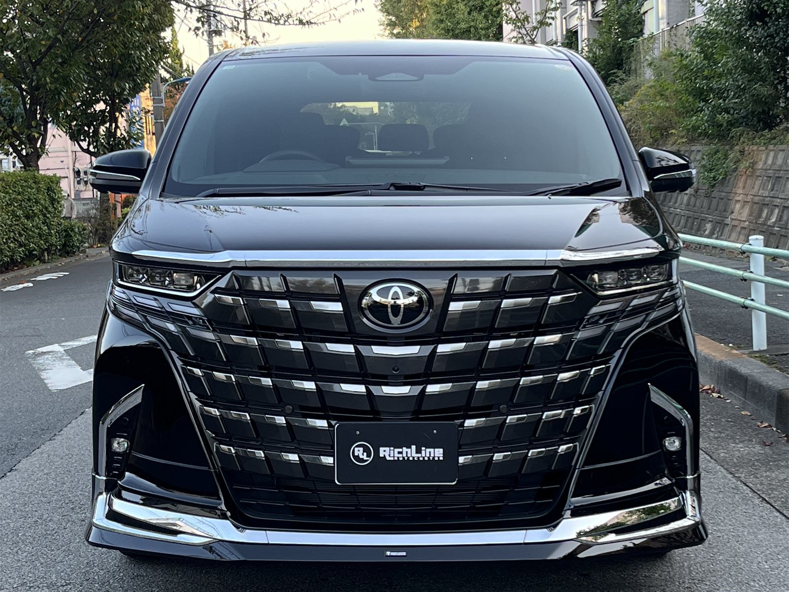 ALPHARD HEV Executive Loungeリッチライン