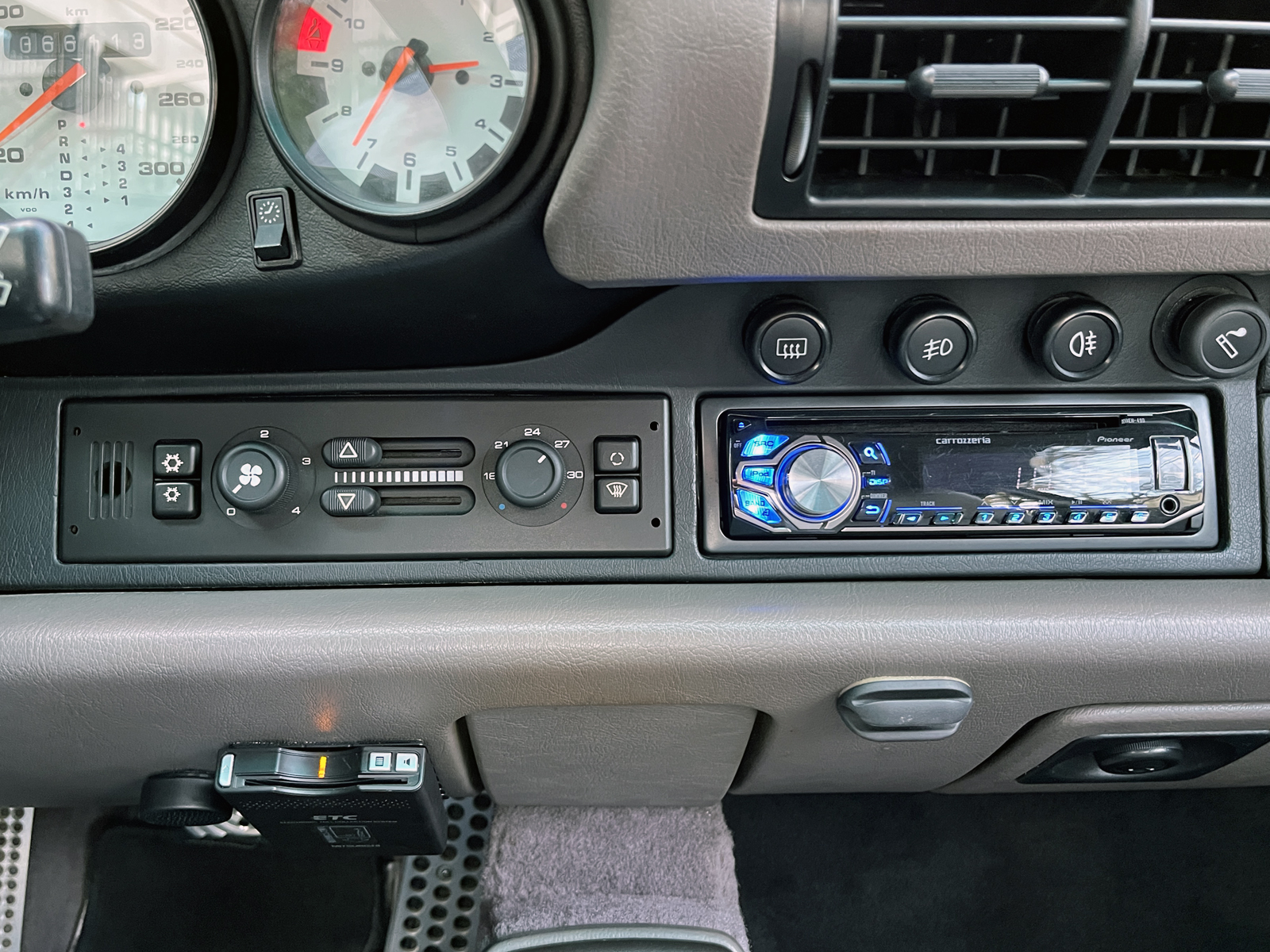 911 Carrera(Type993)リッチライン