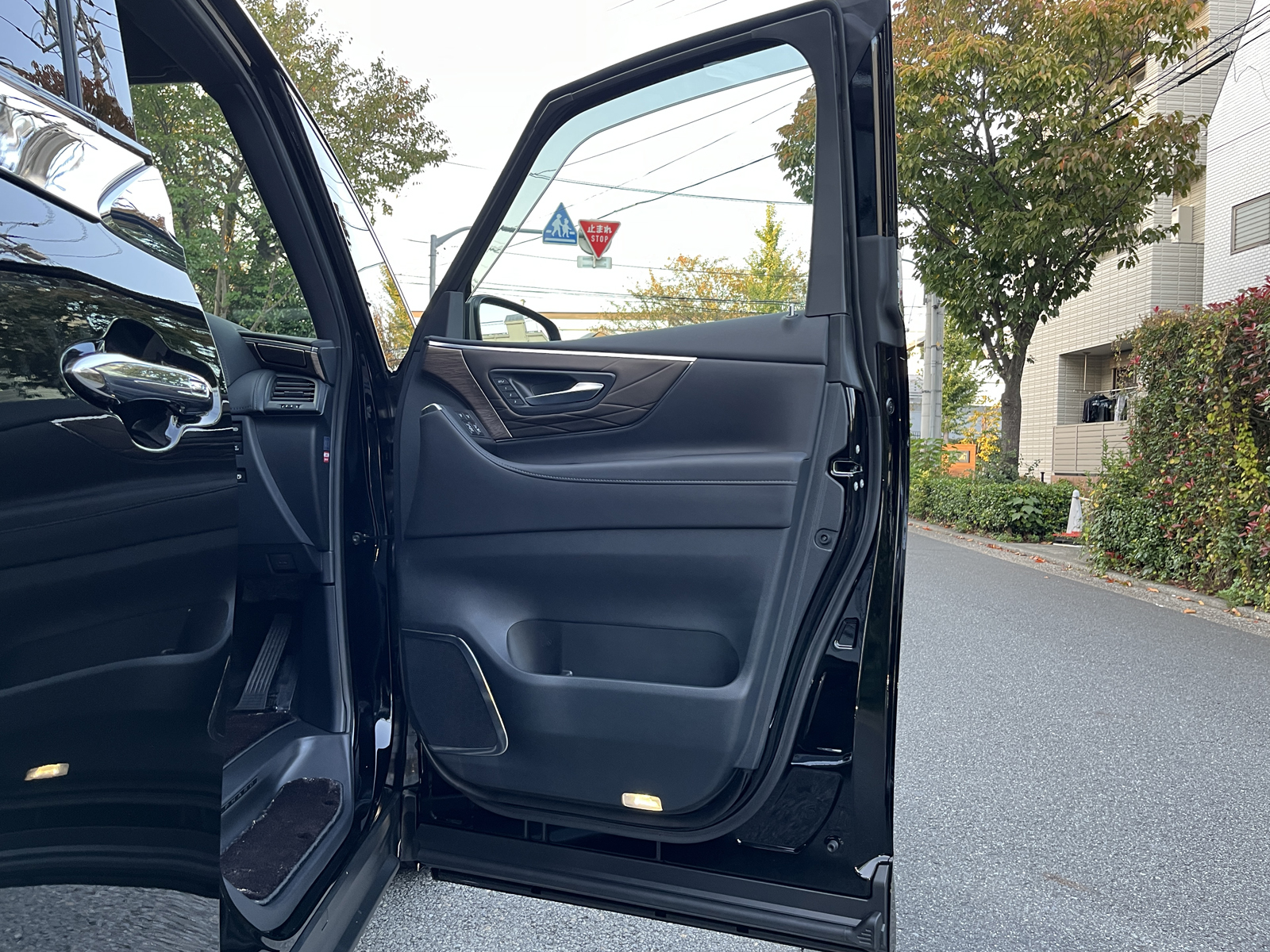 ALPHARD HEV Executive Loungeリッチライン