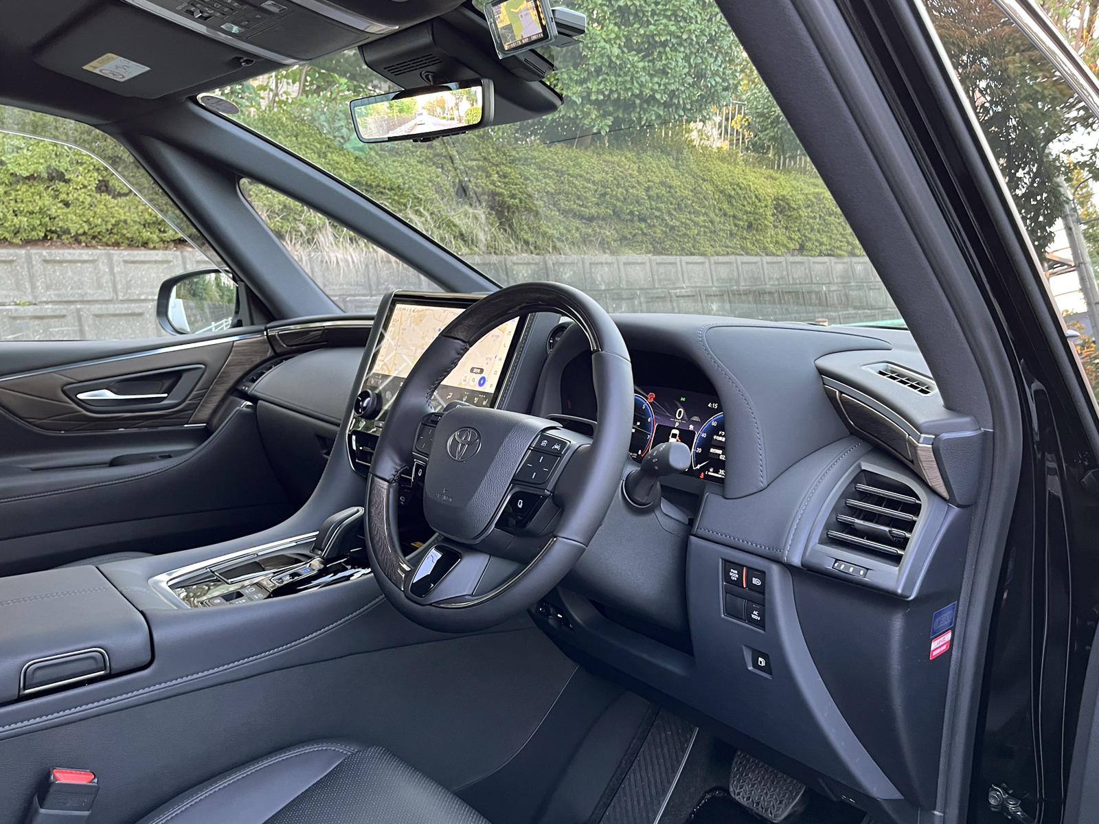 ALPHARD HEV Executive Loungeリッチライン