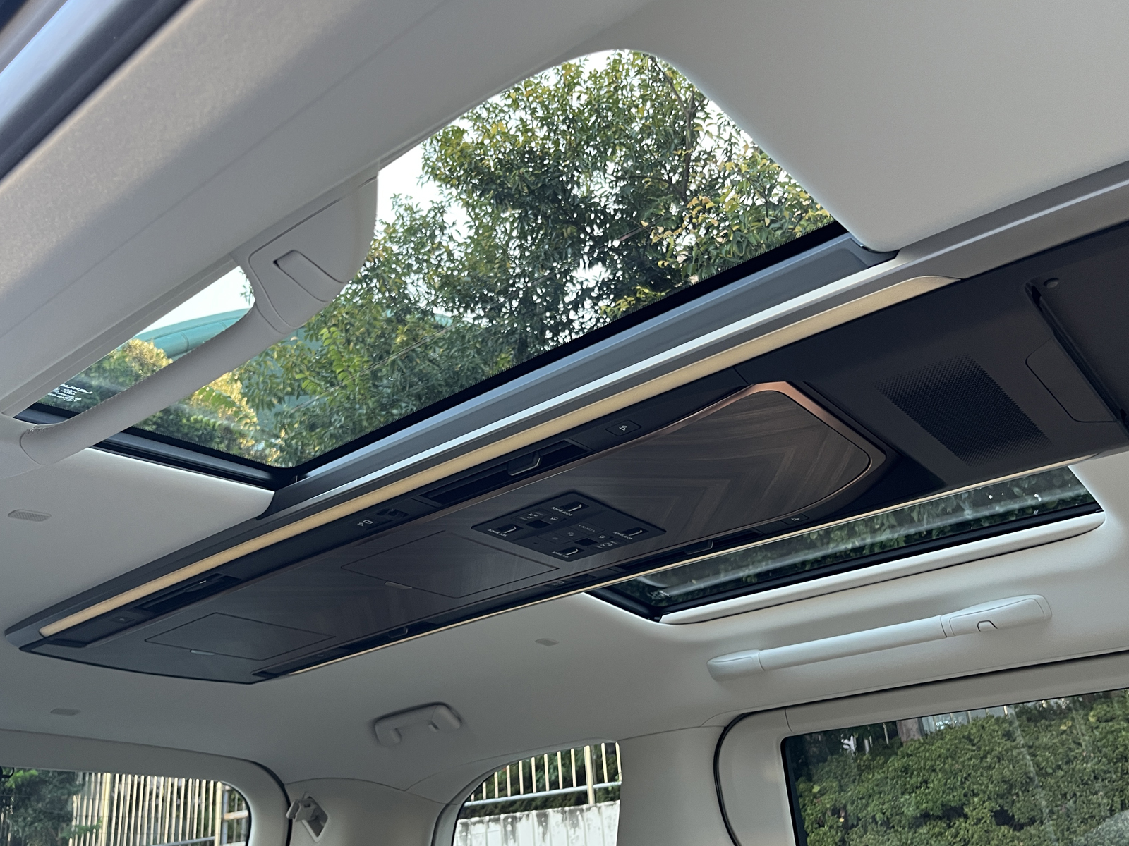 LM500h version Lリッチライン