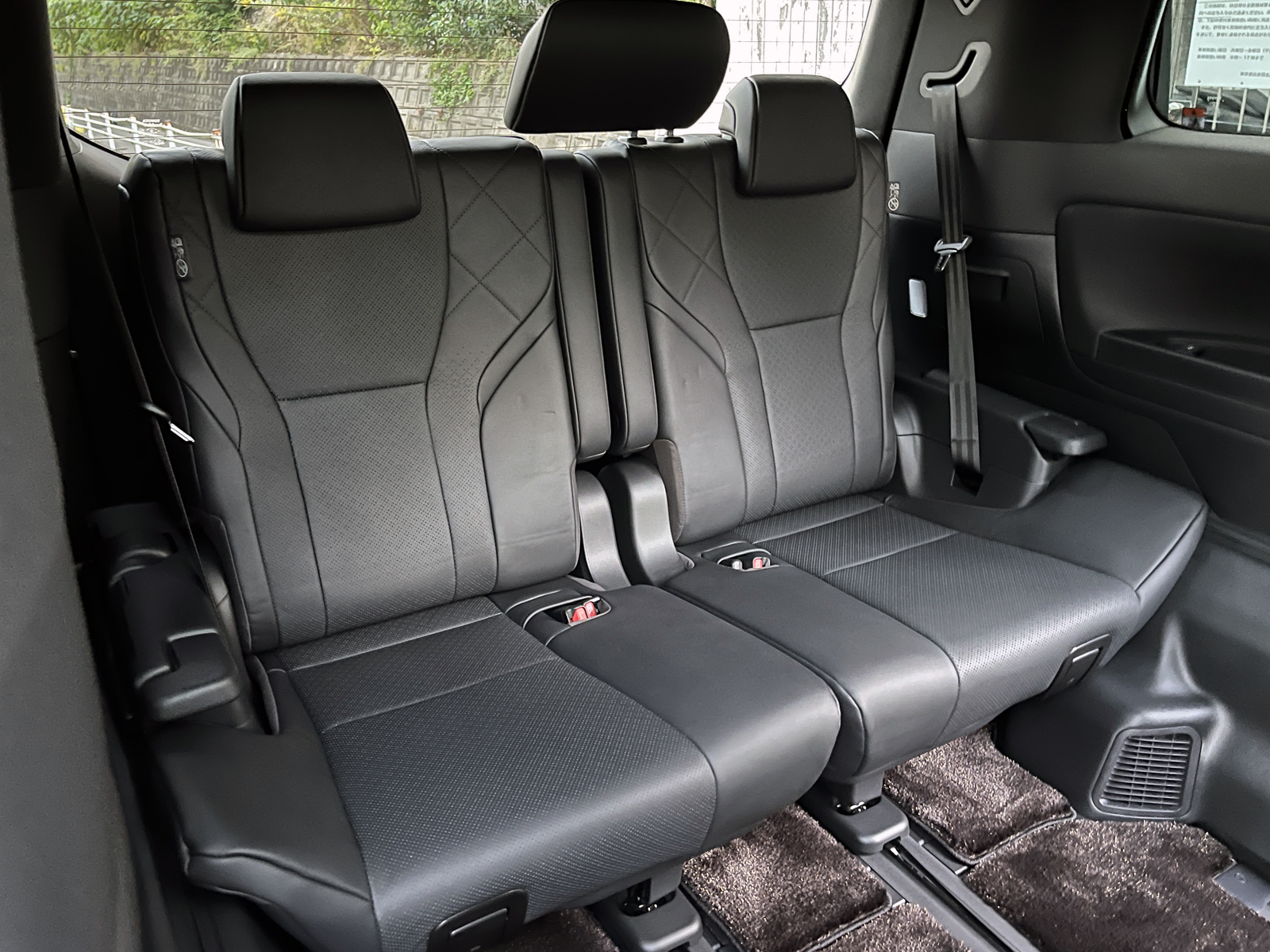 ALPHARD HEV Executive Loungeリッチライン