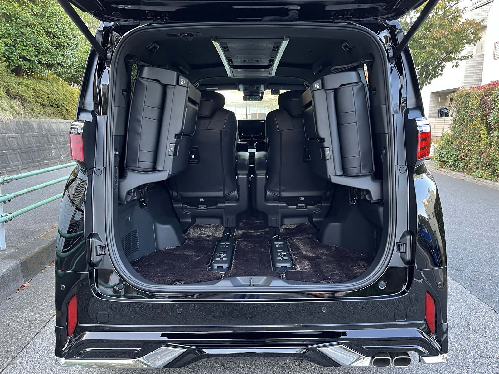 ALPHARD HEV Executive Loungeリッチライン