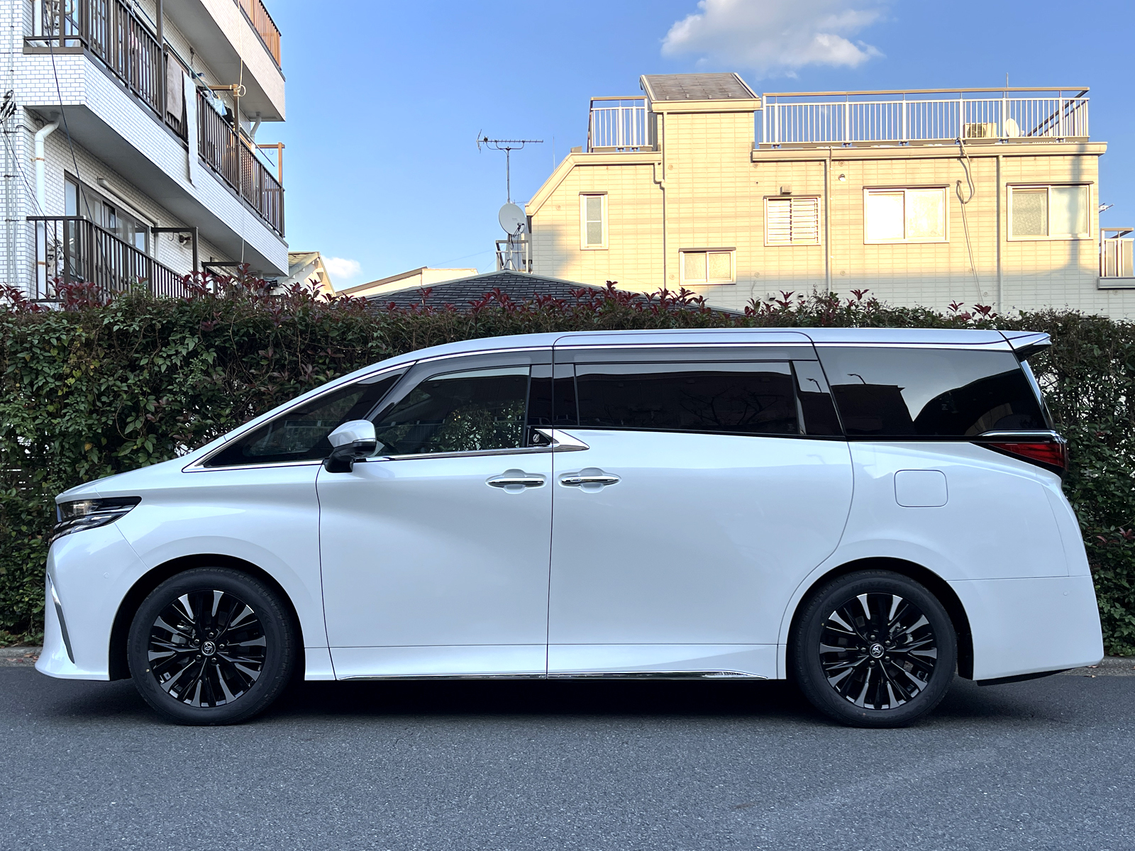 ALPHARD HEV Executive Loungeリッチライン